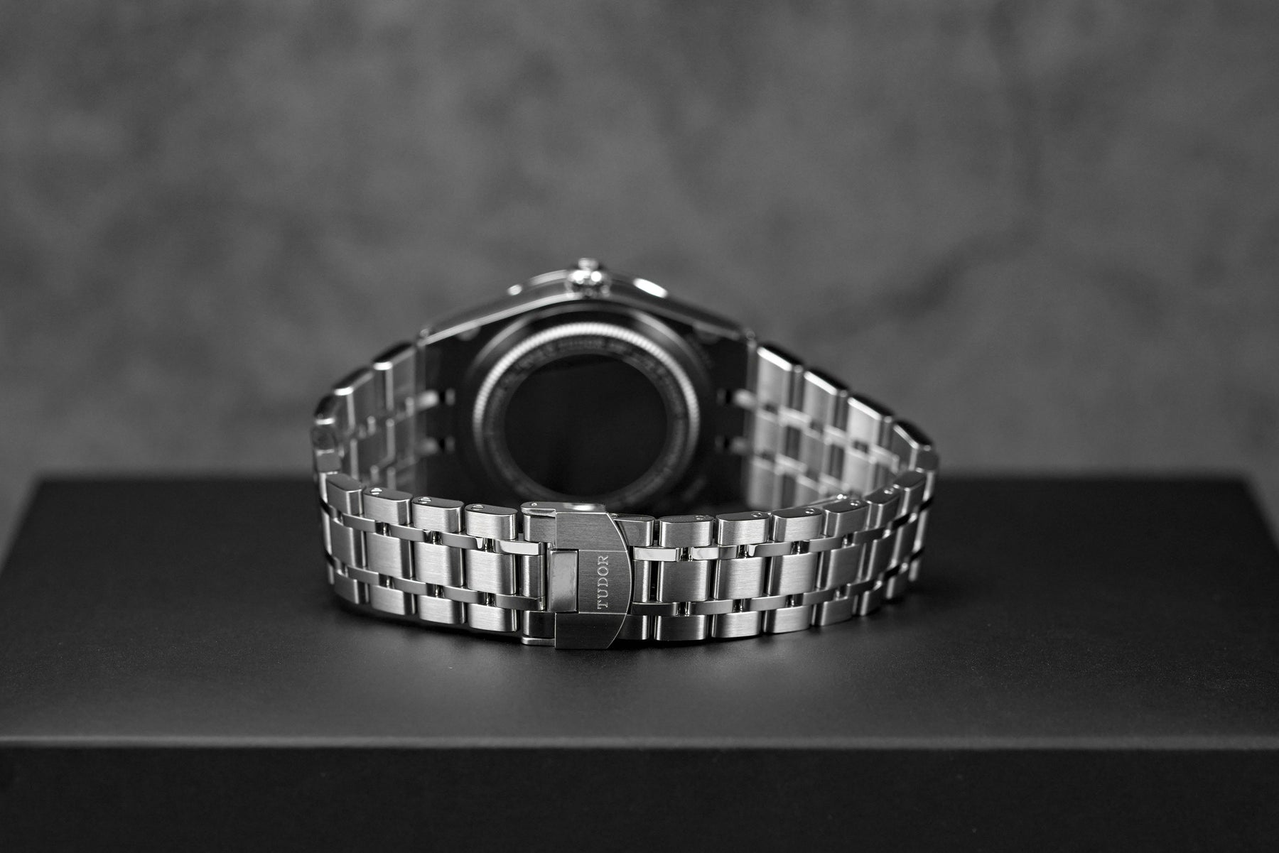 Royal 34mm Silver