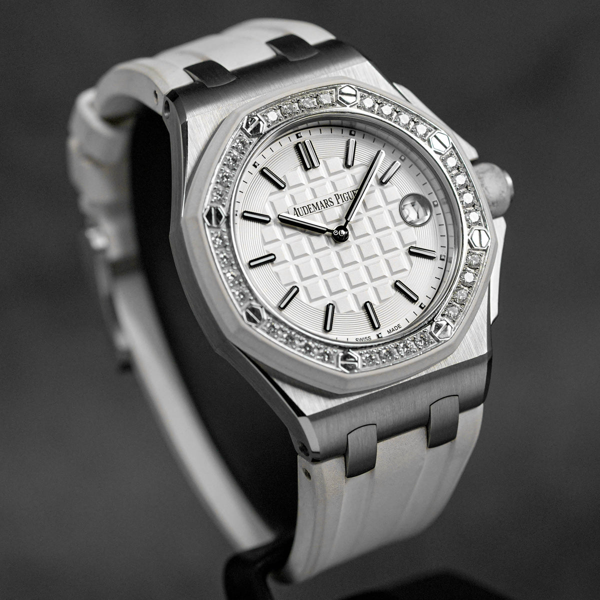 ROYAL OAK OFFSHORE LADY 37MM WHITE DIAL DIAMOND BEZEL (2016)