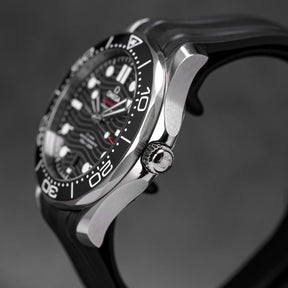 SEAMASTER DIVER 300 BLACK DIAL RUBBER STRAP (2022)