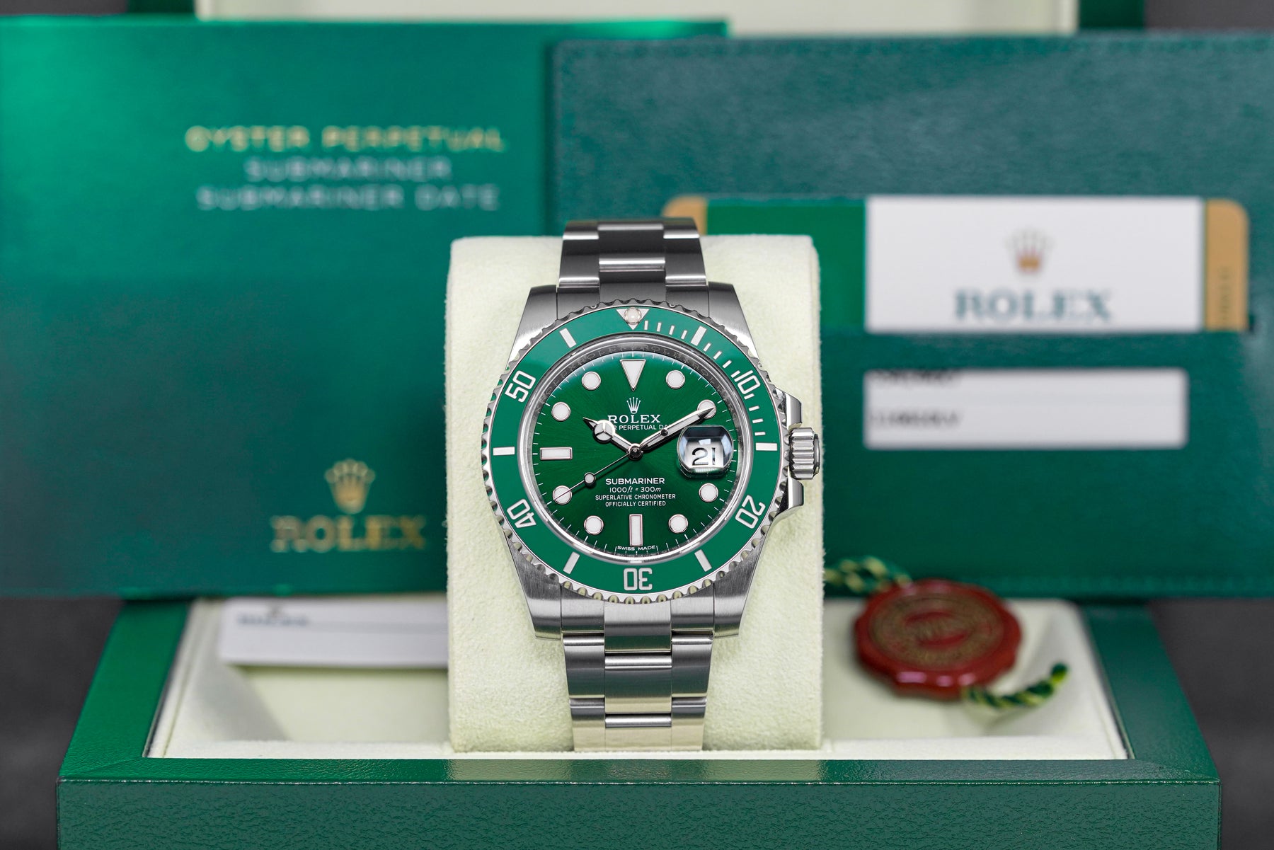 SUBMARINER DATE 40MM 'HULK' (2017)