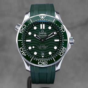 SEAMASTER DIVER 300 GREEN DIAL RUBBER STRAP (2025)
