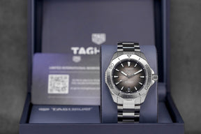 AQUARACER 200 DATE BLACK DIAL (2024)