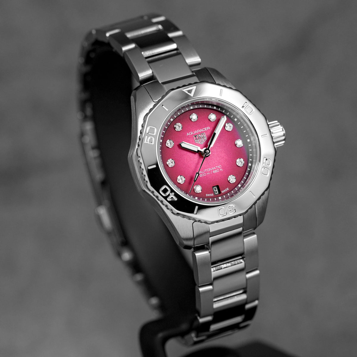 Harga Tag Heuer Aquaracer 200 Date Ruby Red