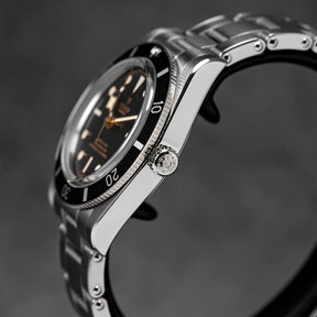 Tudor Blackbay 54