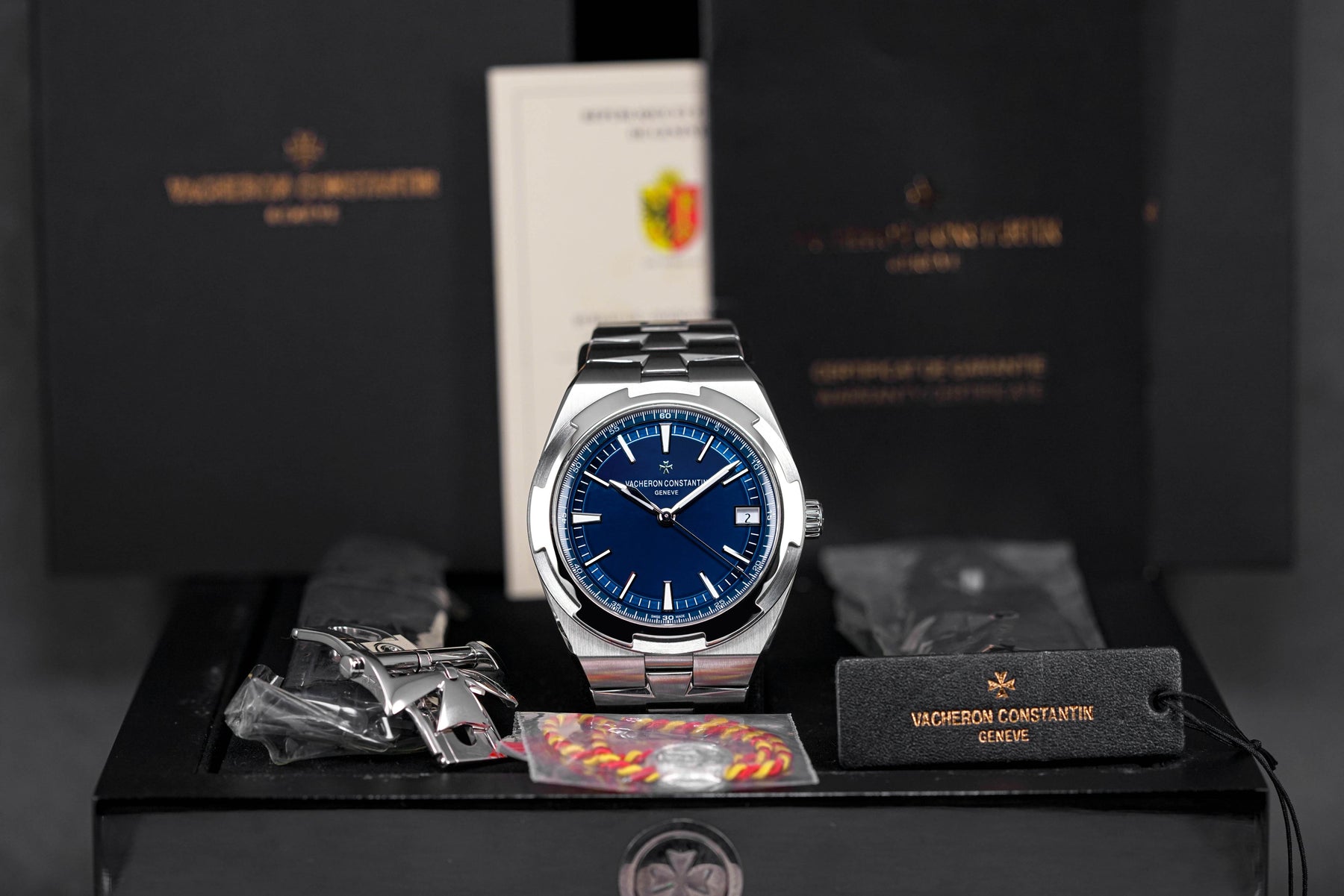 OVERSEAS BLUE DIAL (2021)