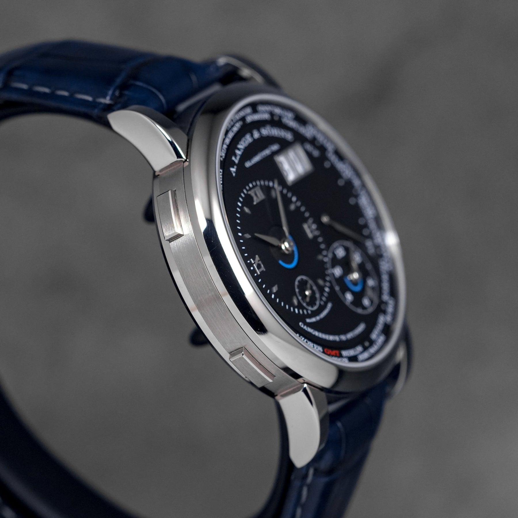 LANGE 1 TIME ZONE WHITEGOLD BLACK DIAL (2025)