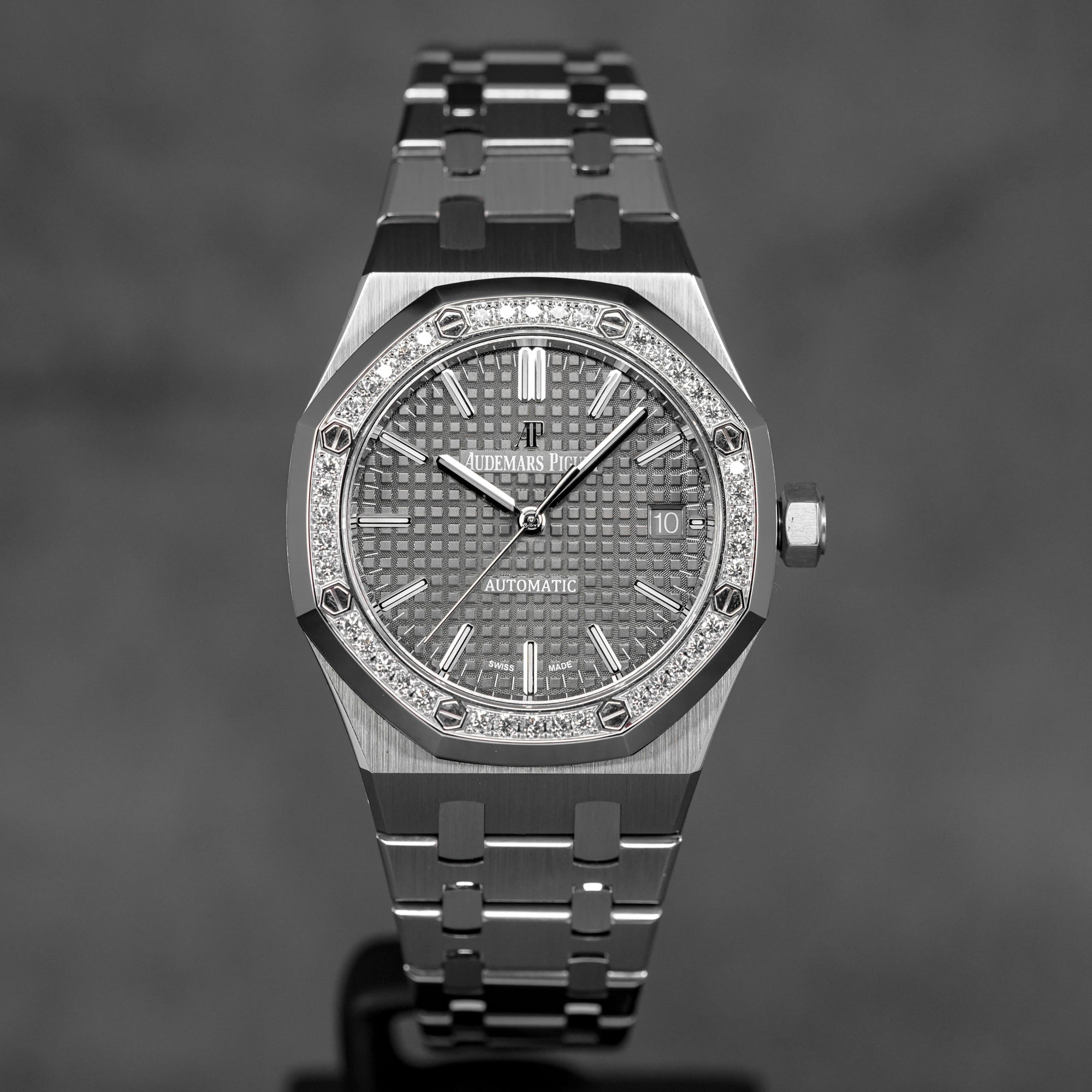 ROYAL OAK 37MM 15451 GREY DIAL DIAMOND BEZEL (2017)
