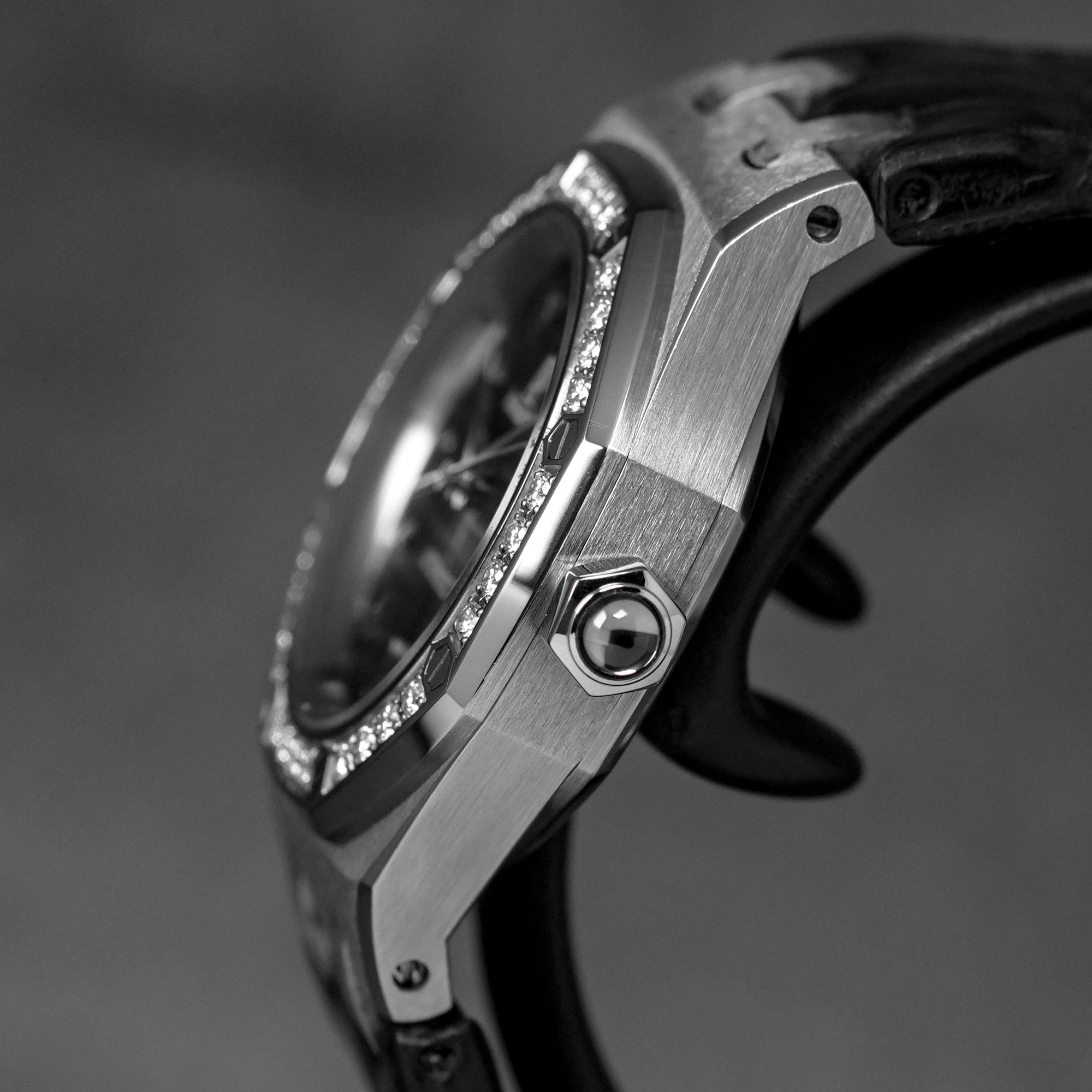 ROYAL OAK LADY 33MM BLACK DIAL DIAMOND BEZEL (2012)
