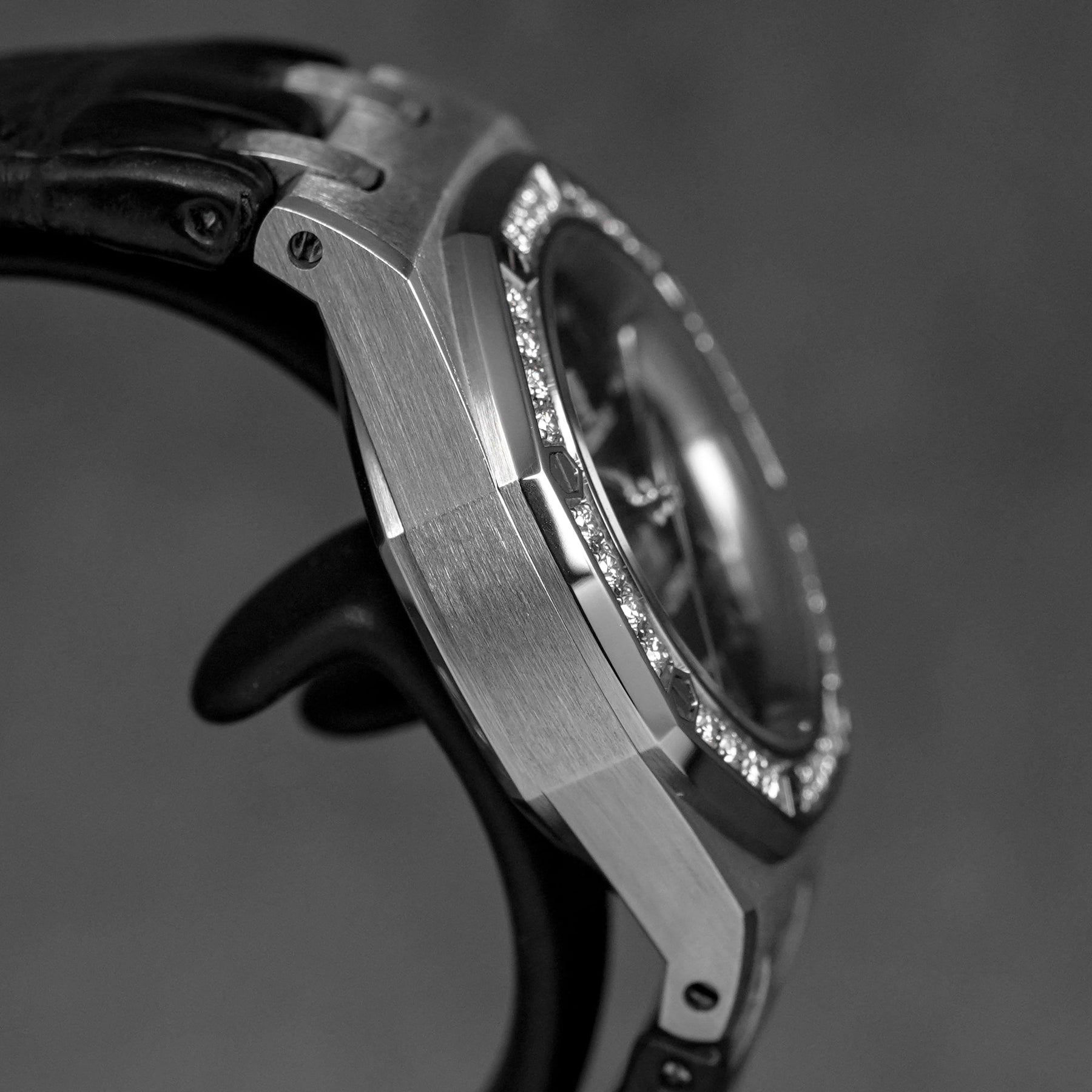 ROYAL OAK LADY 33MM BLACK DIAL DIAMOND BEZEL (2012)