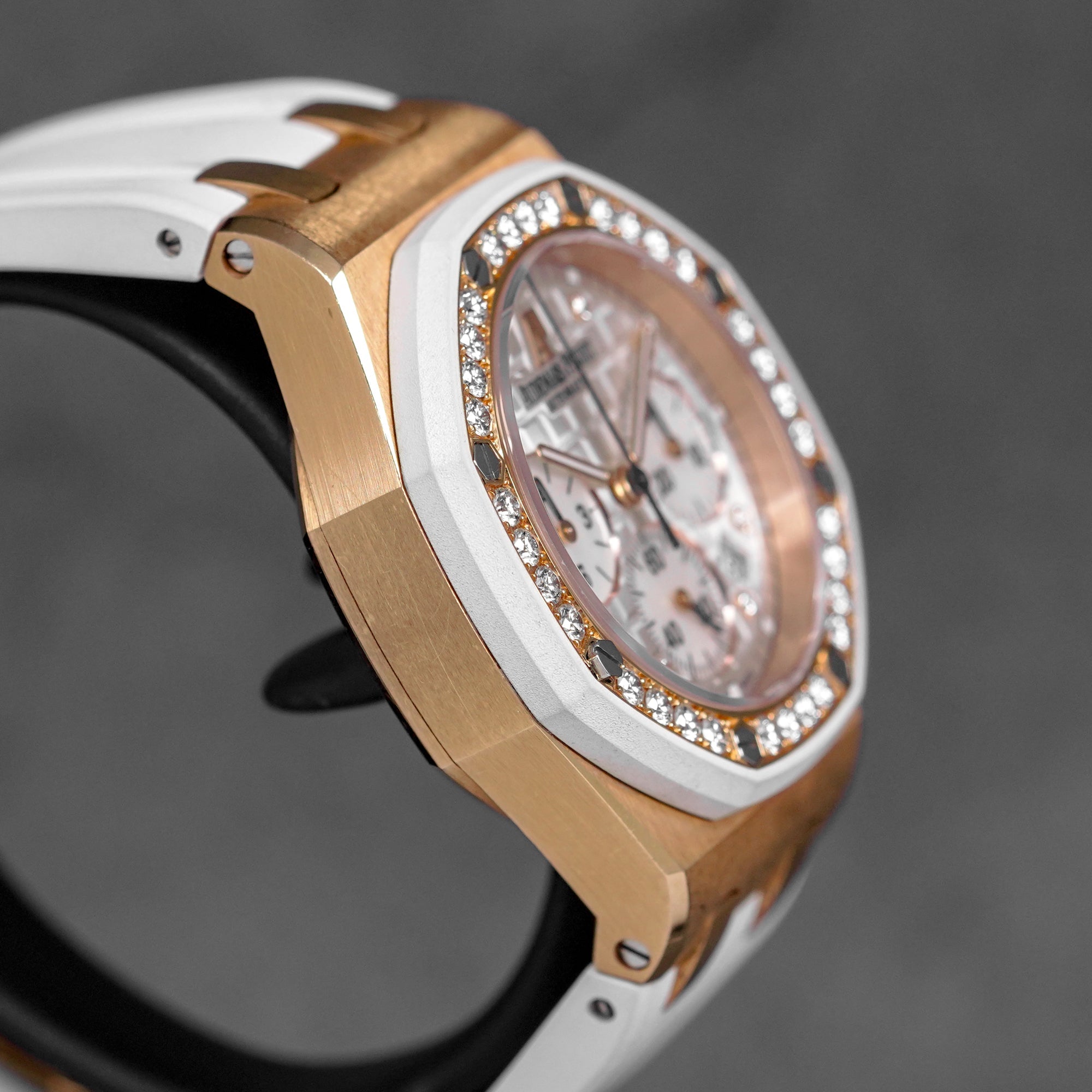 ROYAL OAK OFFSHORE CHRONOGRAPH 37MM ROSEGOLD WHITE DIAL DIAMOND BEZEL (2013)