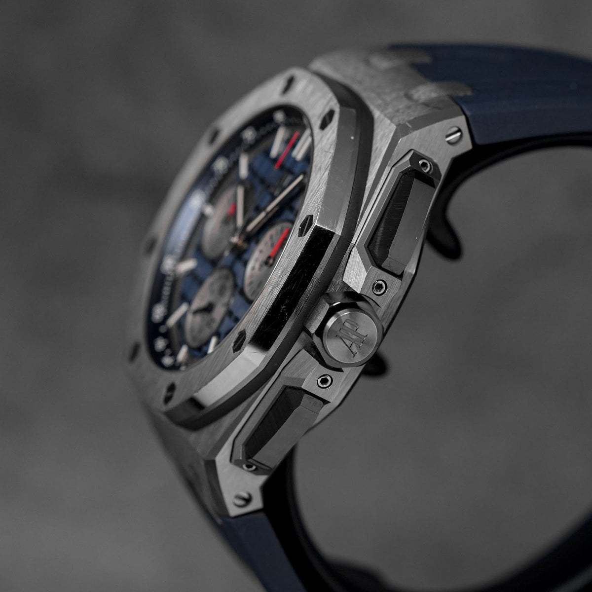 ROYAL OAK OFFSHORE CHRONOGRAPH 43MM TITANIUM BLUE DIAL (2022)
