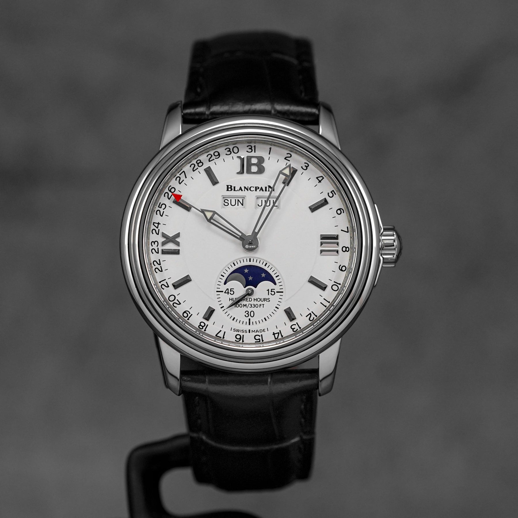 LEMAN COMPLETE CALENDAR MOONPHASE SILVER DIAL (WATCH ONLY)