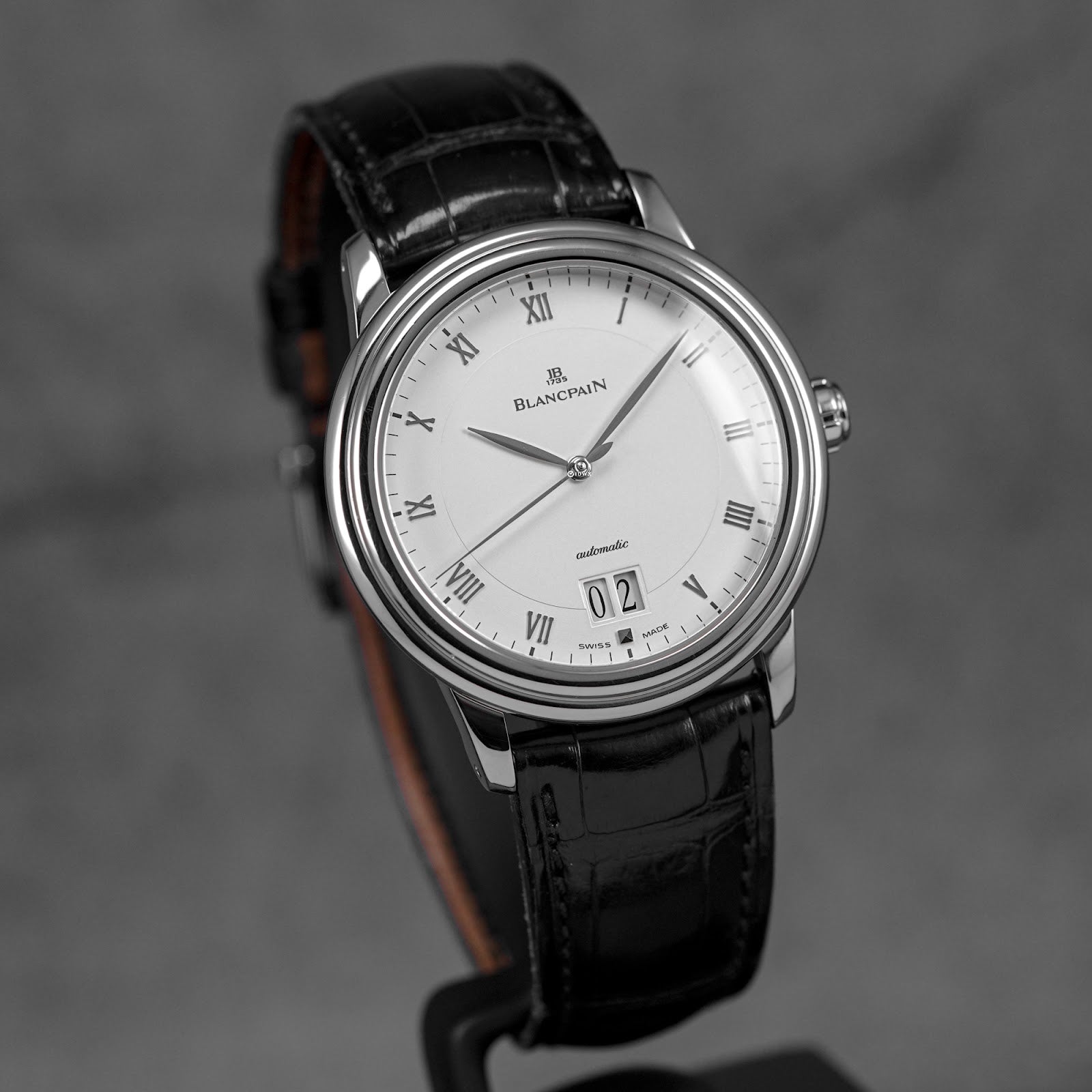 VILLERET BIG DATE WHITEGOLD SILVER DIAL (WATCH ONLY)