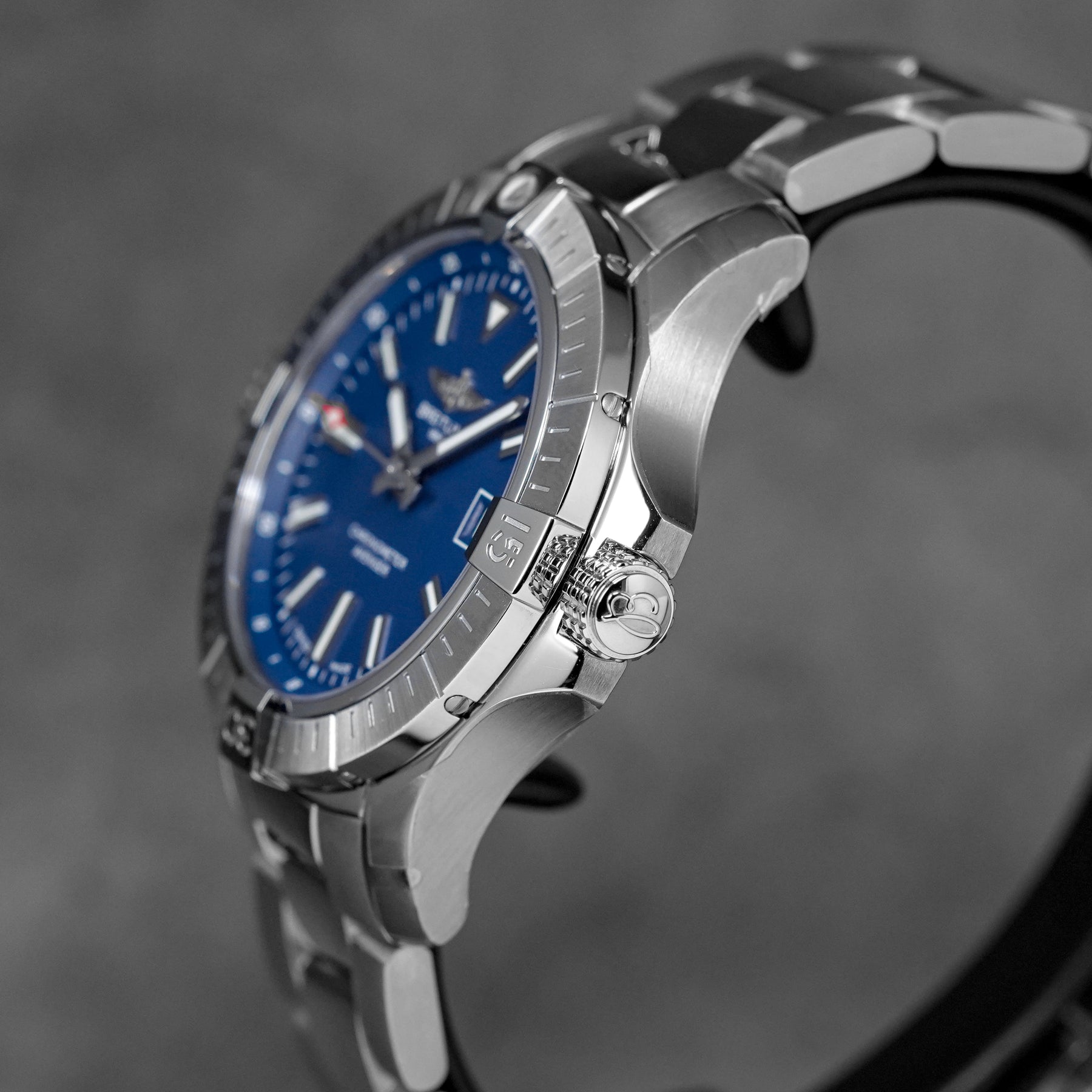 harga breitling avenger 43 blue