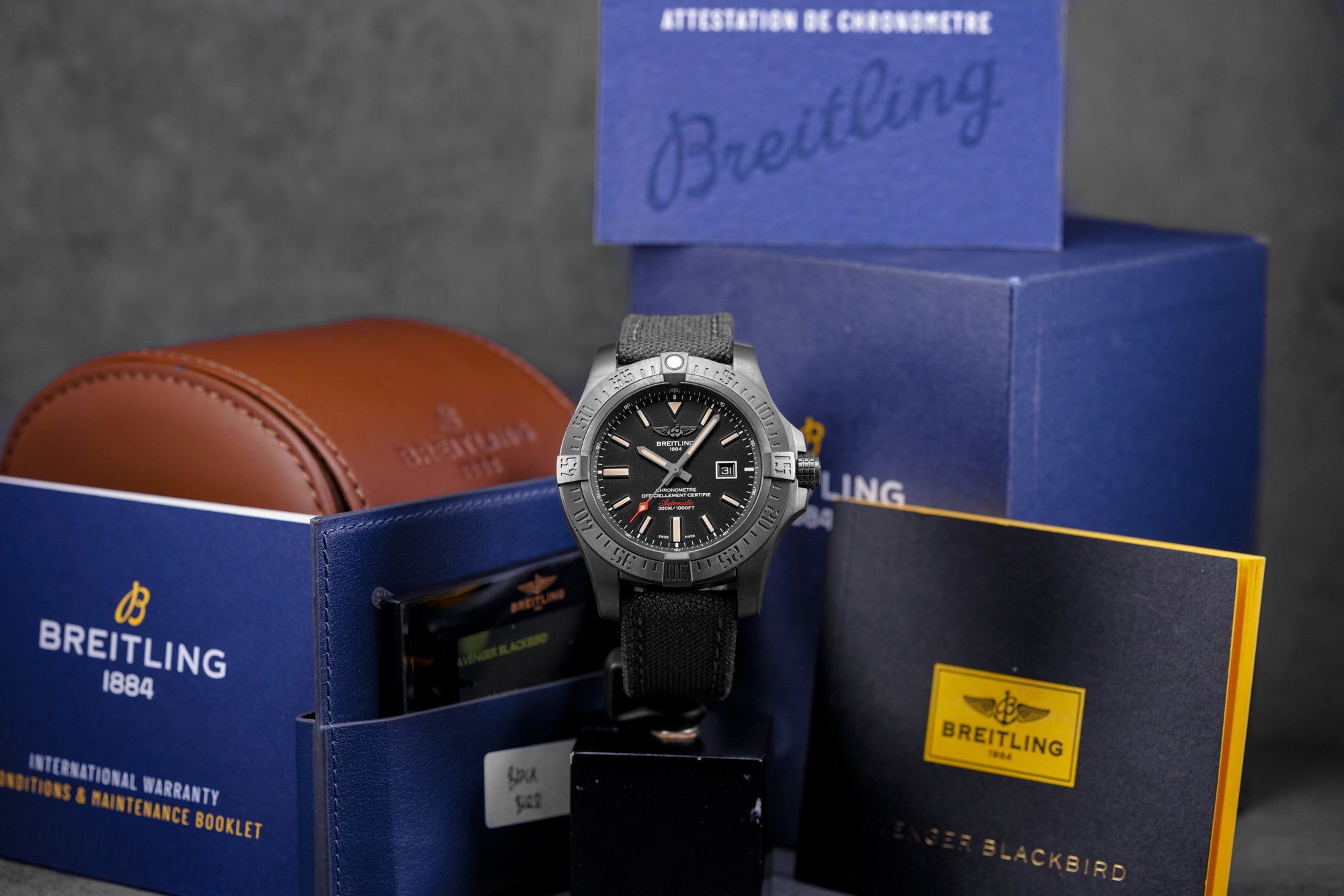 AVENGER BLACKBIRD 48MM DLC-COATED TITANIUM BLACK (2020)