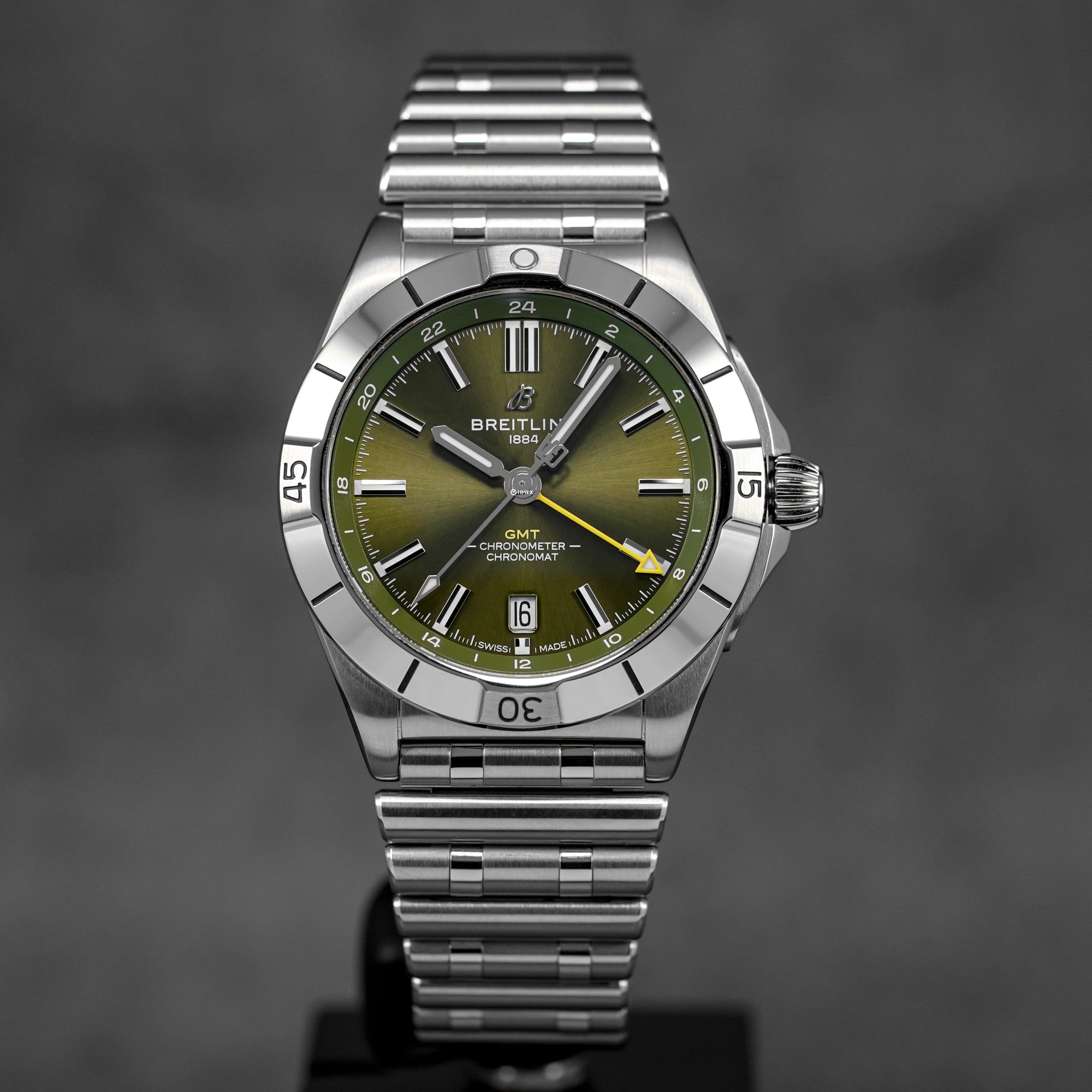 harga breitling chronomat giannis antetokounmpo