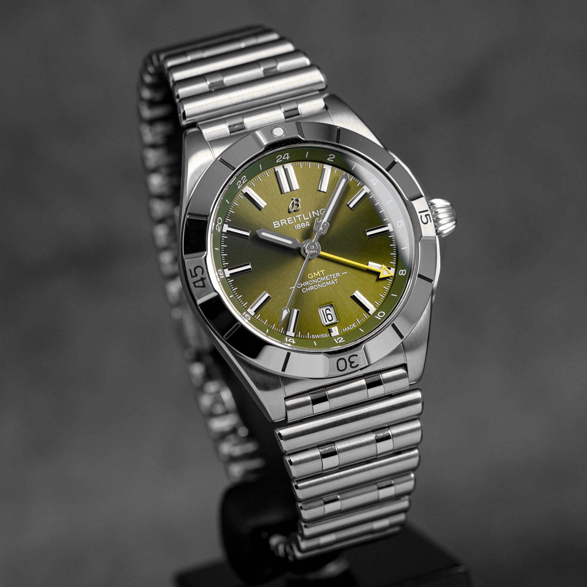 harga breitling chronomat giannis antetokounmpo