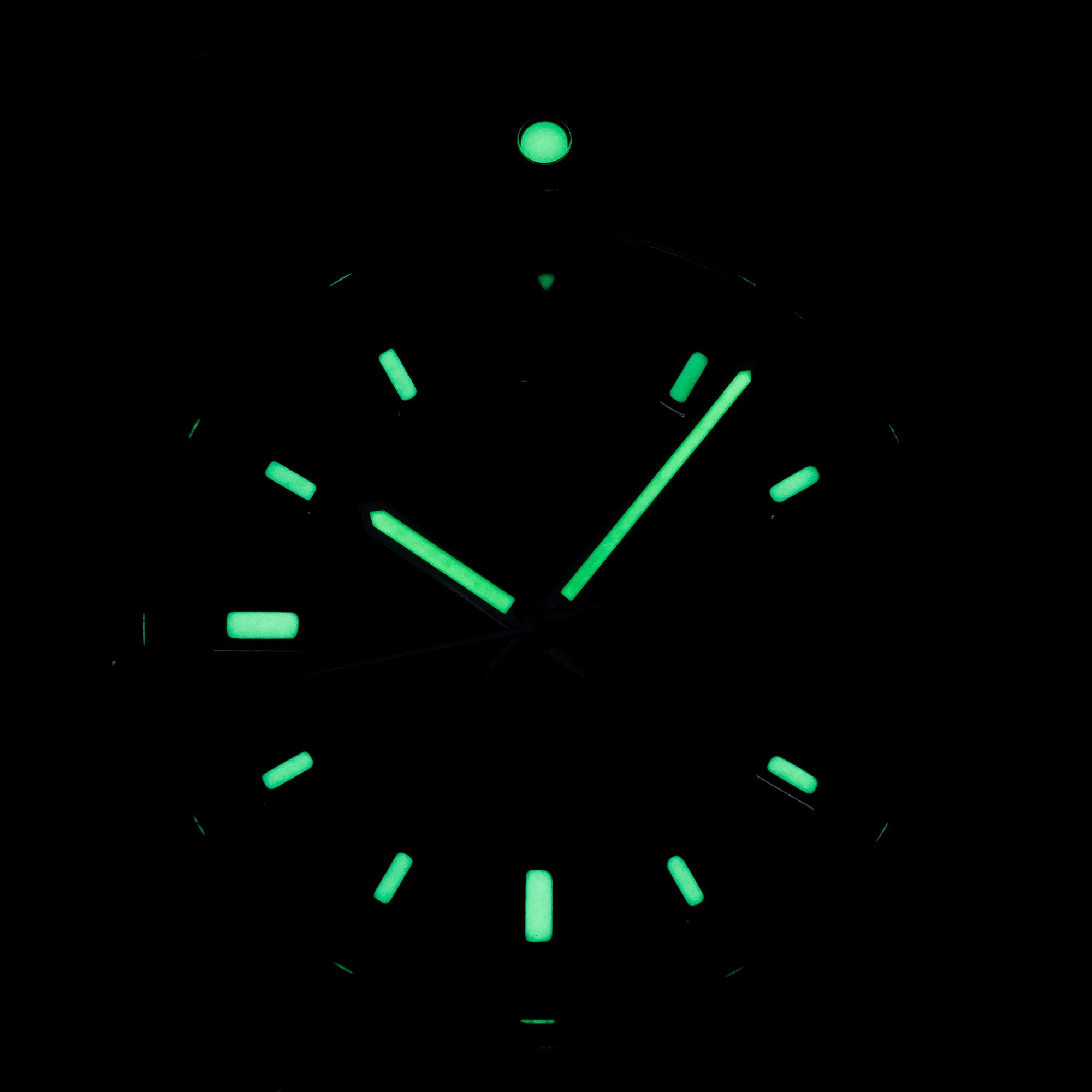 COLT 44MM BLACK DIAL RUBBER STRAP (2016)