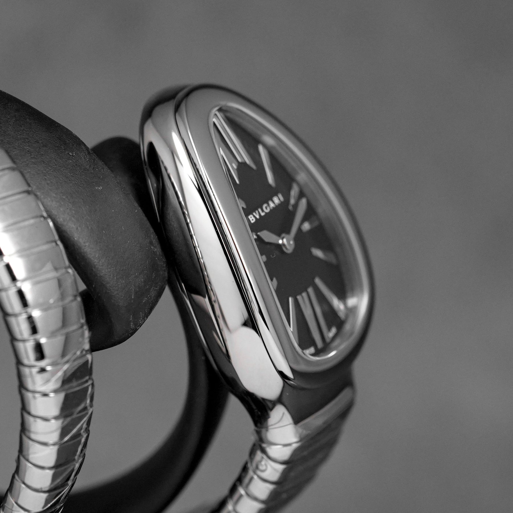 harga bvlgari serpenti tubogas black