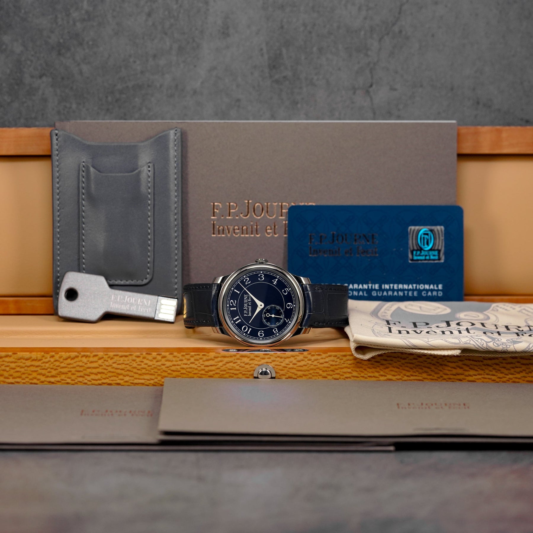 CHRONOMÈTRE BLEU TANTALUM (2017)