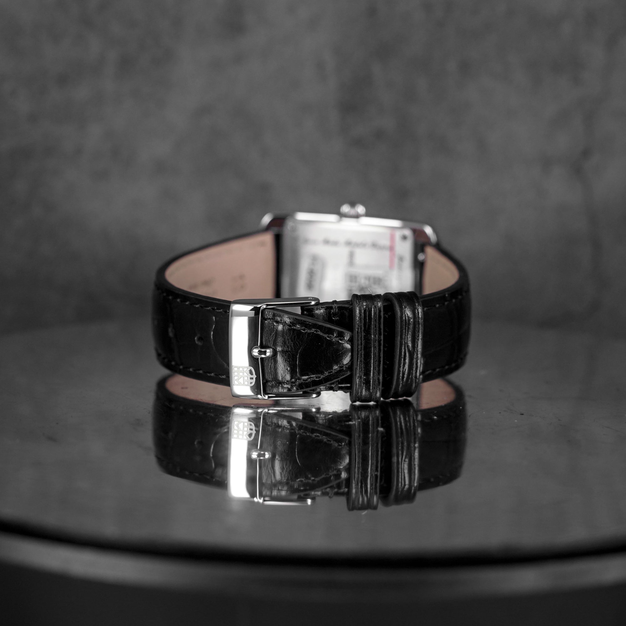 CLASSICS SMALL SECONDS SILVER DIAL LEATHER STRAP