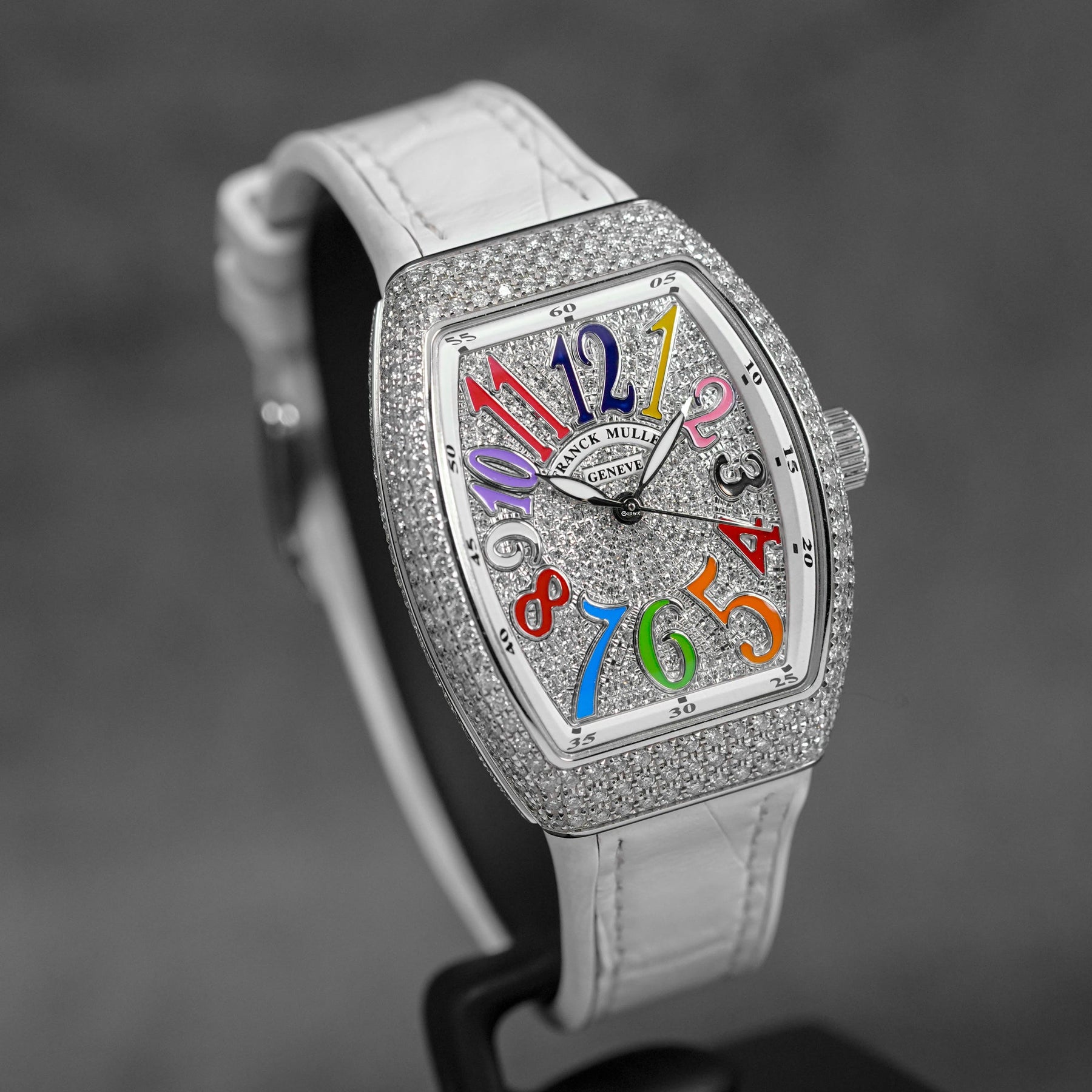 V32 WHITE DIAMOND COLOR OF DREAM (2025)
