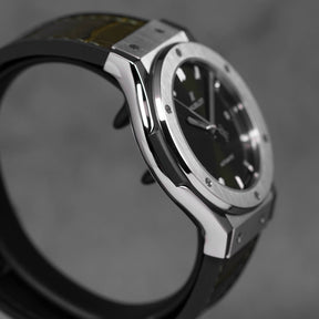 CLASSIC FUSION 42MM TITANIUM GREEN (2023)
