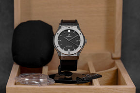 CLASSIC FUSION 45MM TITANIUM BLACK (2026)