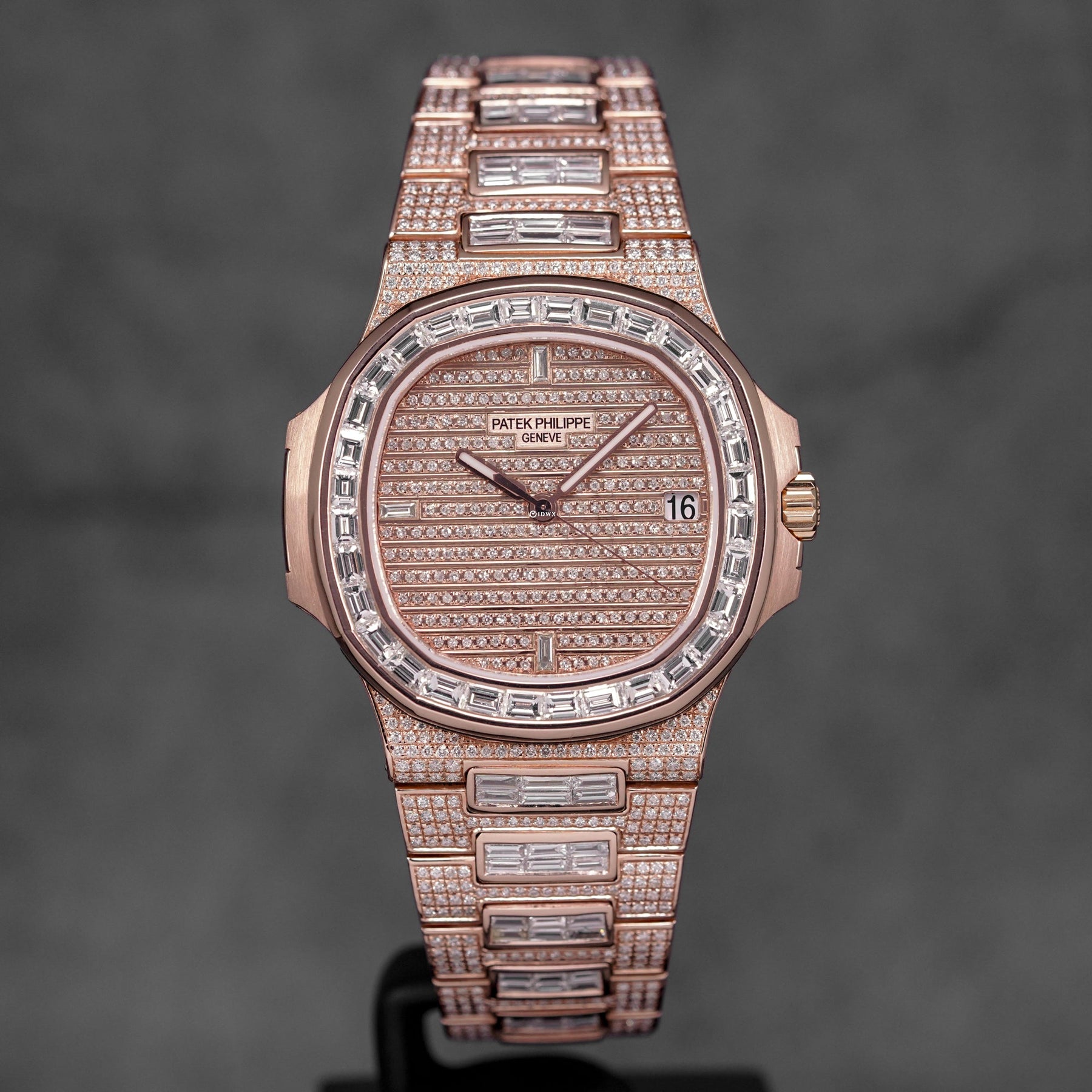 CUSTOM NAUTILUS DESIGN ROSEGOLD DIAMOND-SET