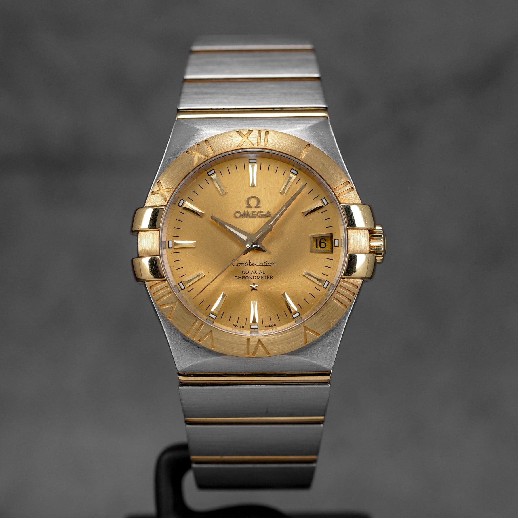 CONSTELLATION 35MM TWOTONE YELLOWGOLD YELLOW DIAL (WATCH & BOX)