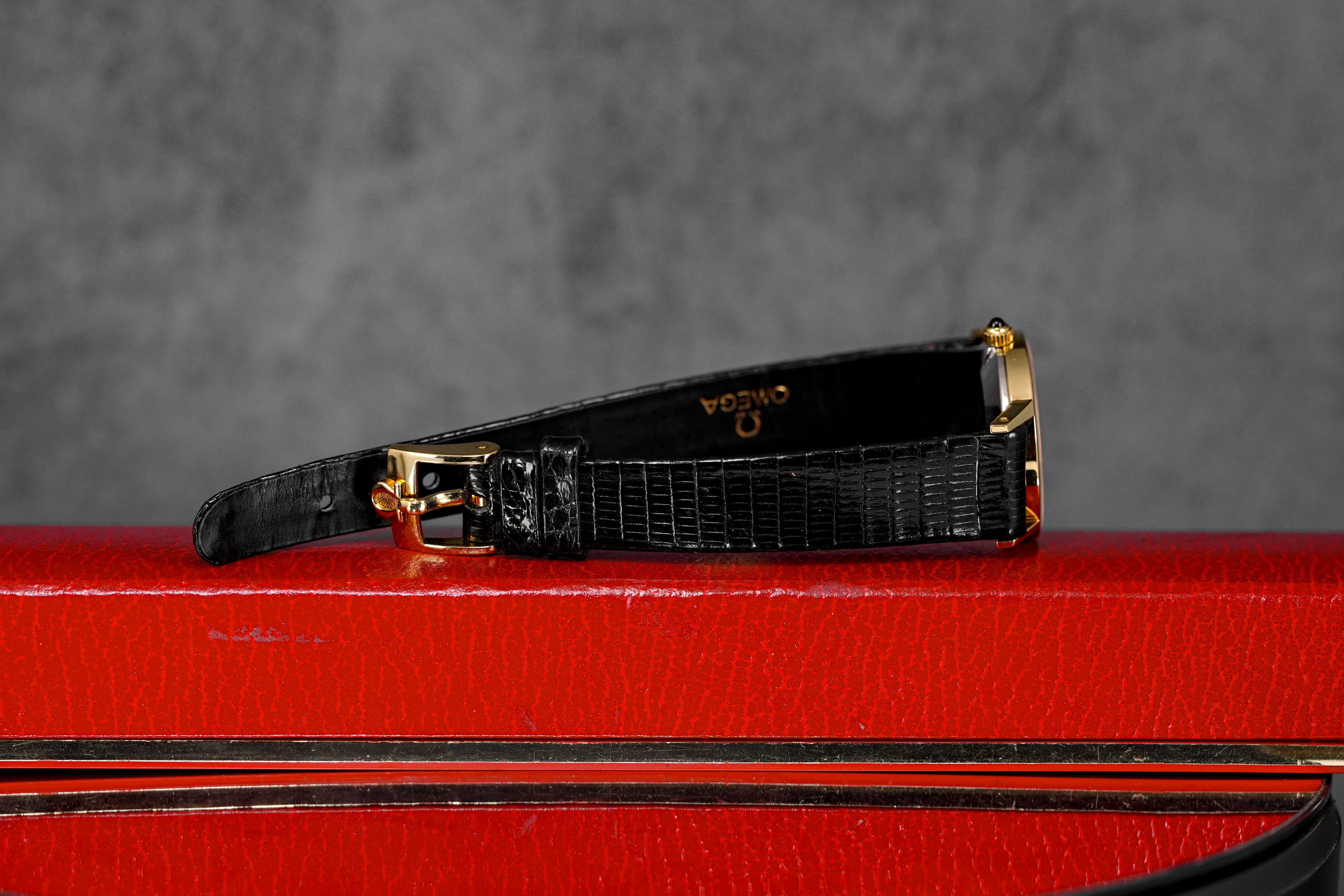 harga omega de ville vintage yellowgold