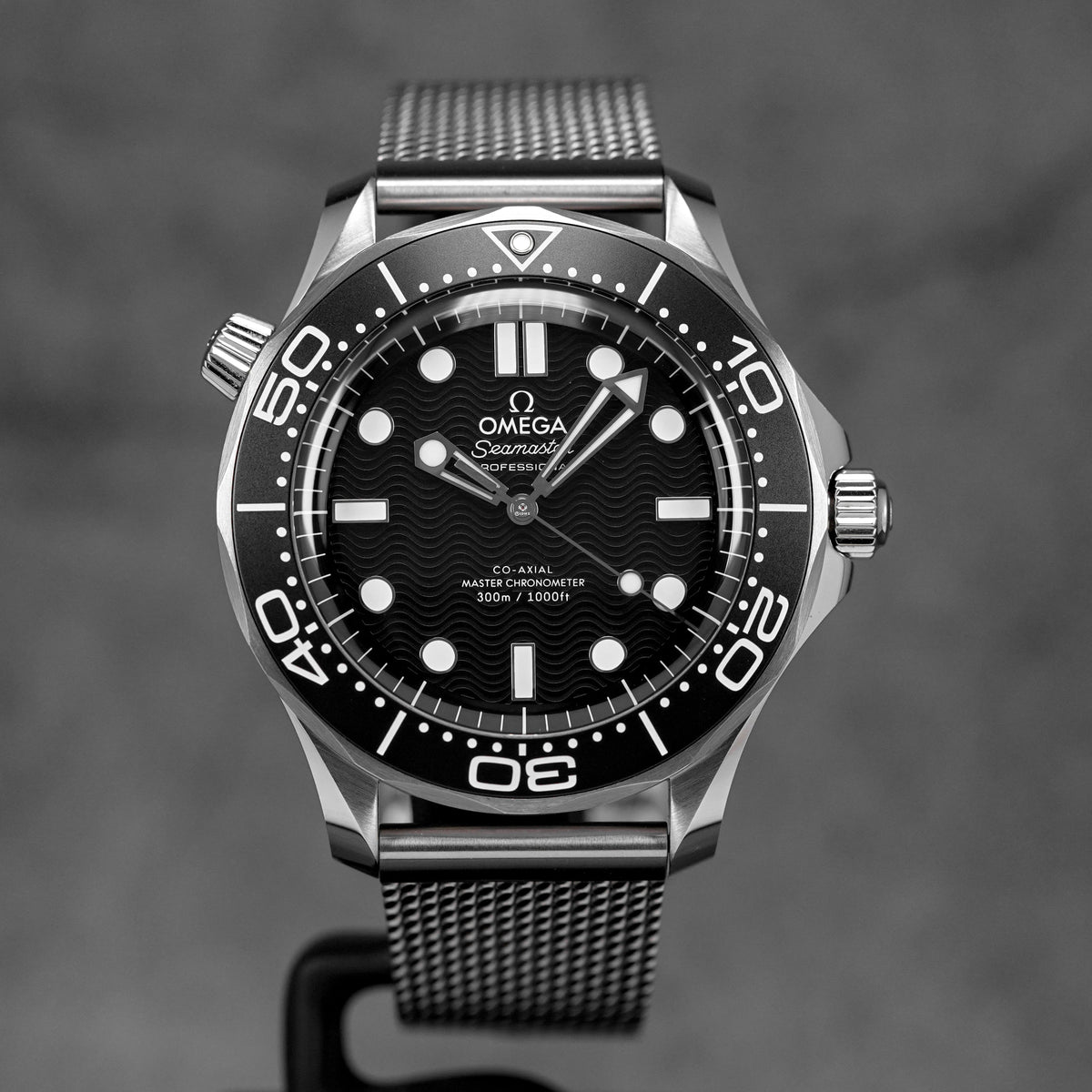 harga omega seamaster daniel craig