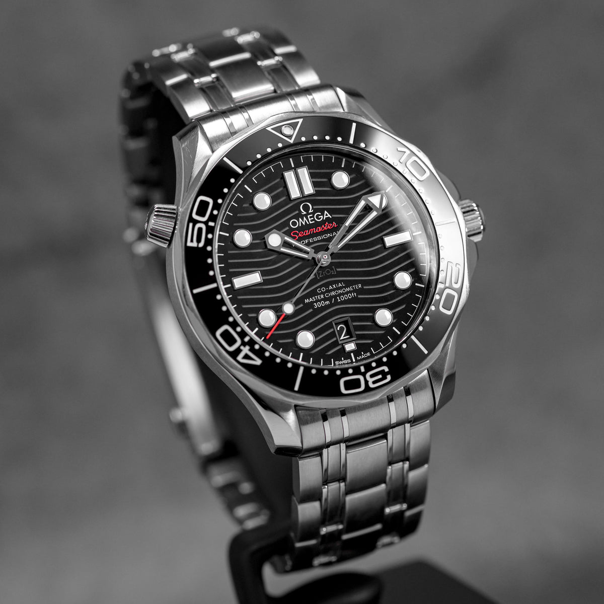 harga omega seamaster diver 300 black