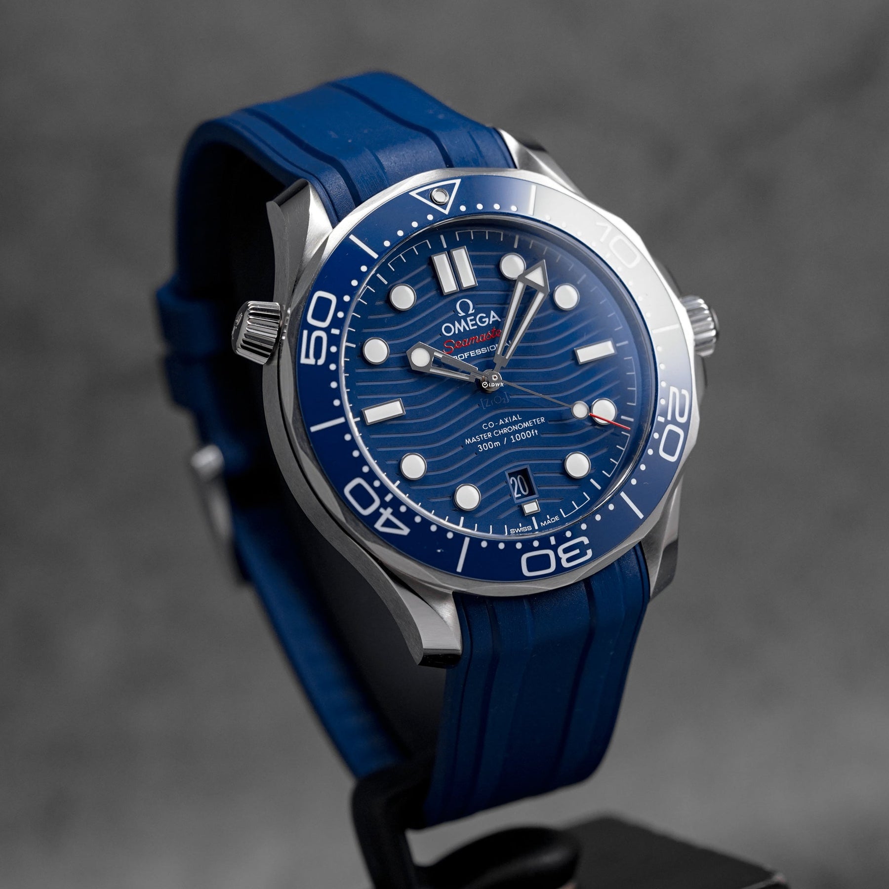 SEAMASTER DIVER 300 BLUE DIAL RUBBER STRAP (2025)