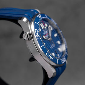 SEAMASTER DIVER 300 BLUE DIAL RUBBER STRAP (2025)