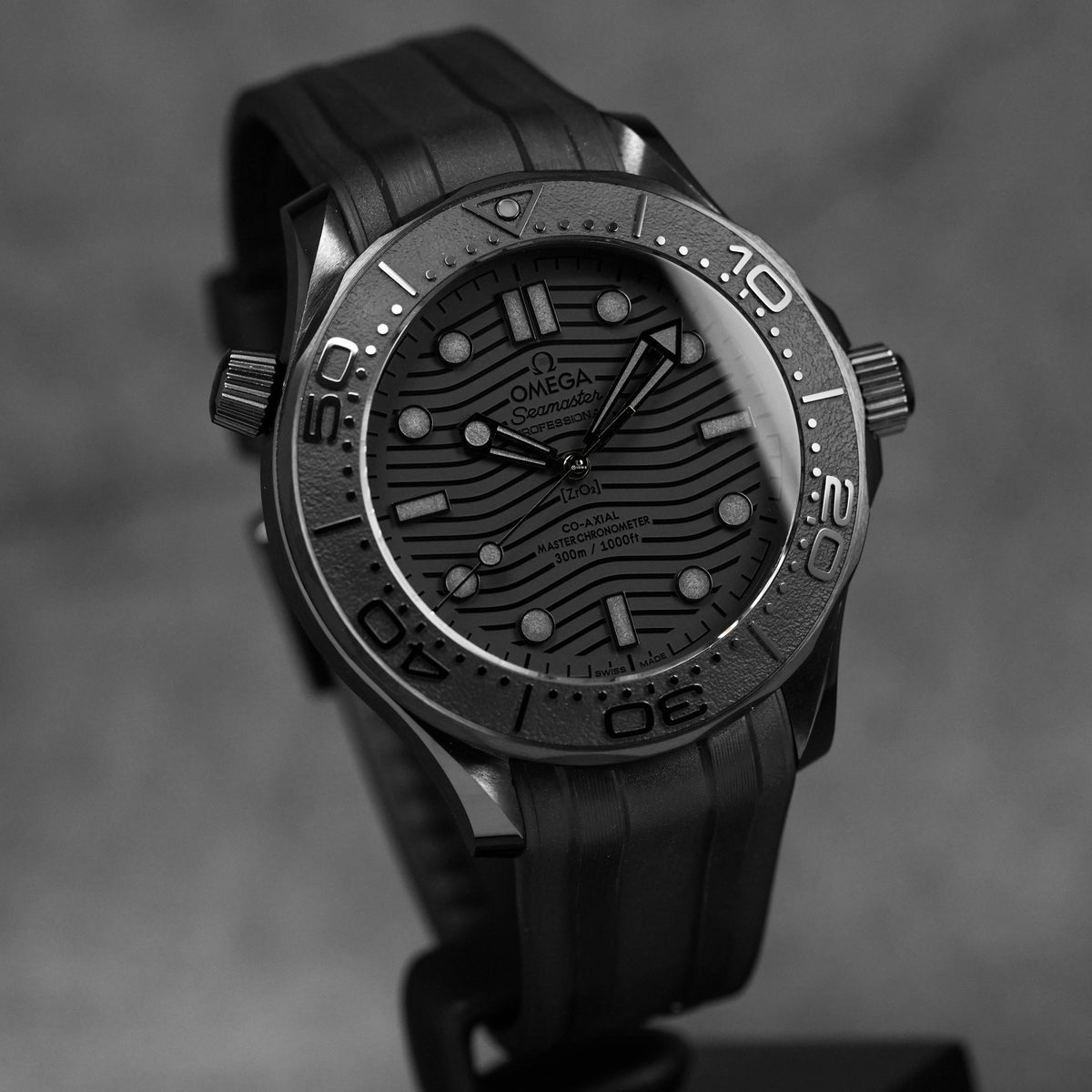 harga omega seamaster diver 300m all black