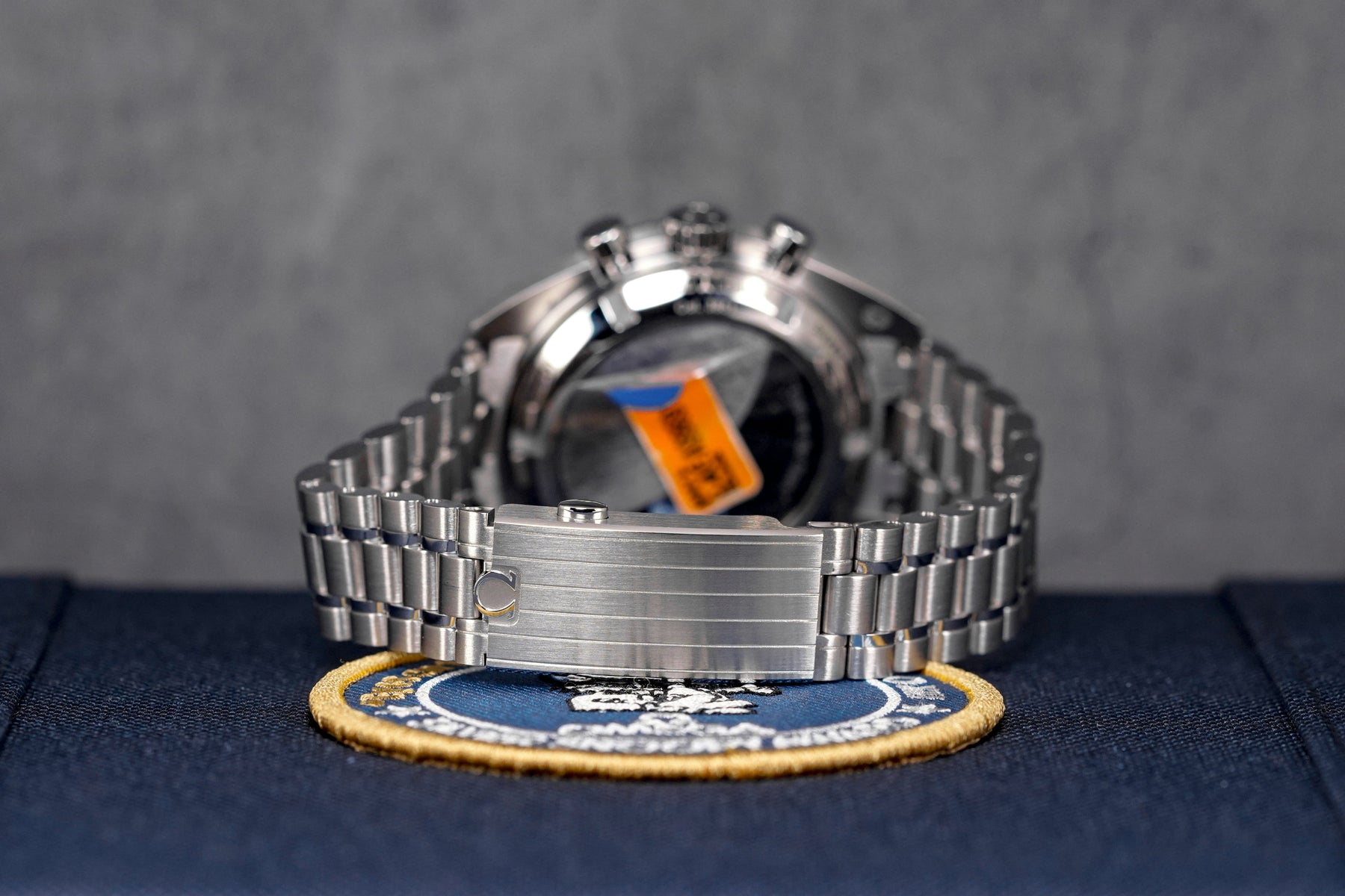 harga omega speedmaster silver snoopy award