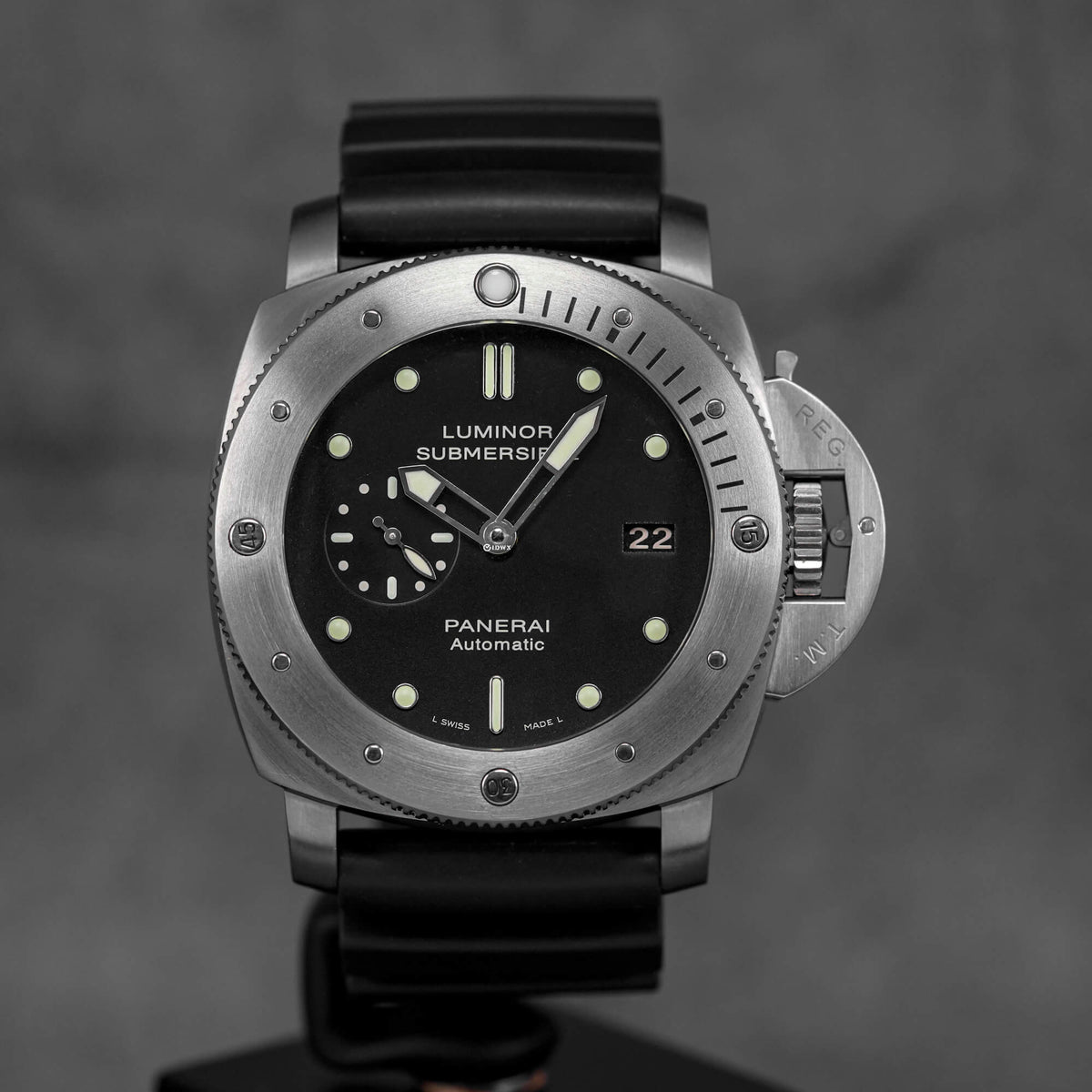 LUMINOR SUBMERSIBLE 1950 3 DAYS 47MM TITANIUM BLACK DIAL PAM 305 (2010)