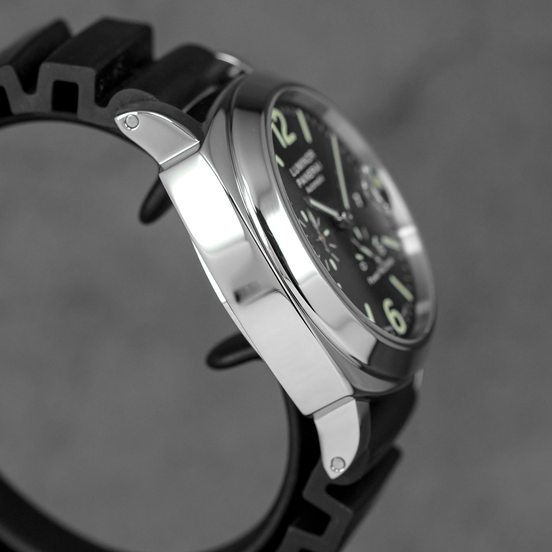 LUMINOR POWER RESERVE 44MM BLACK DIAL PAM 90 (2011)