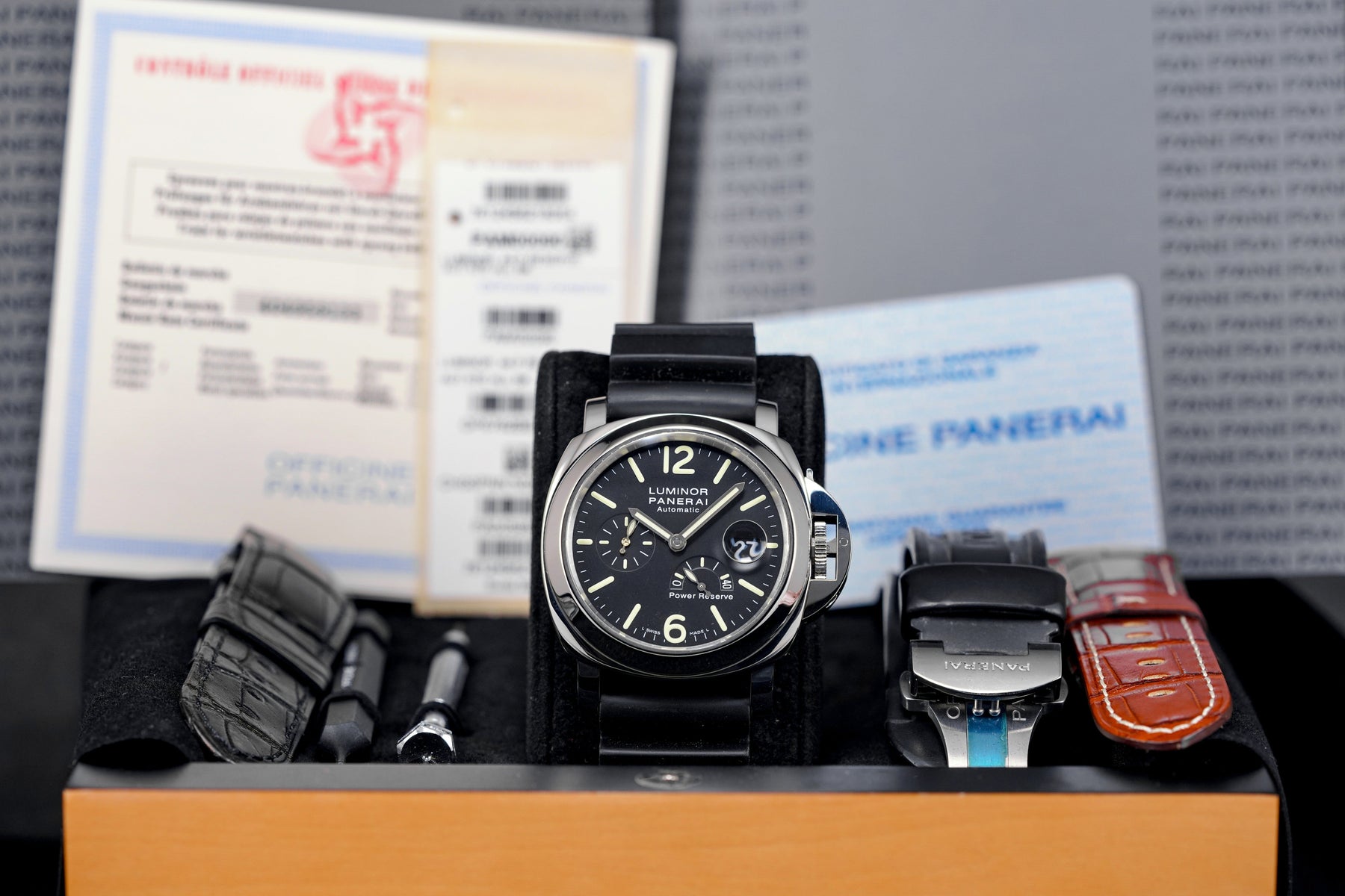 LUMINOR POWER RESERVE 44MM BLACK DIAL PAM 90 (2011)