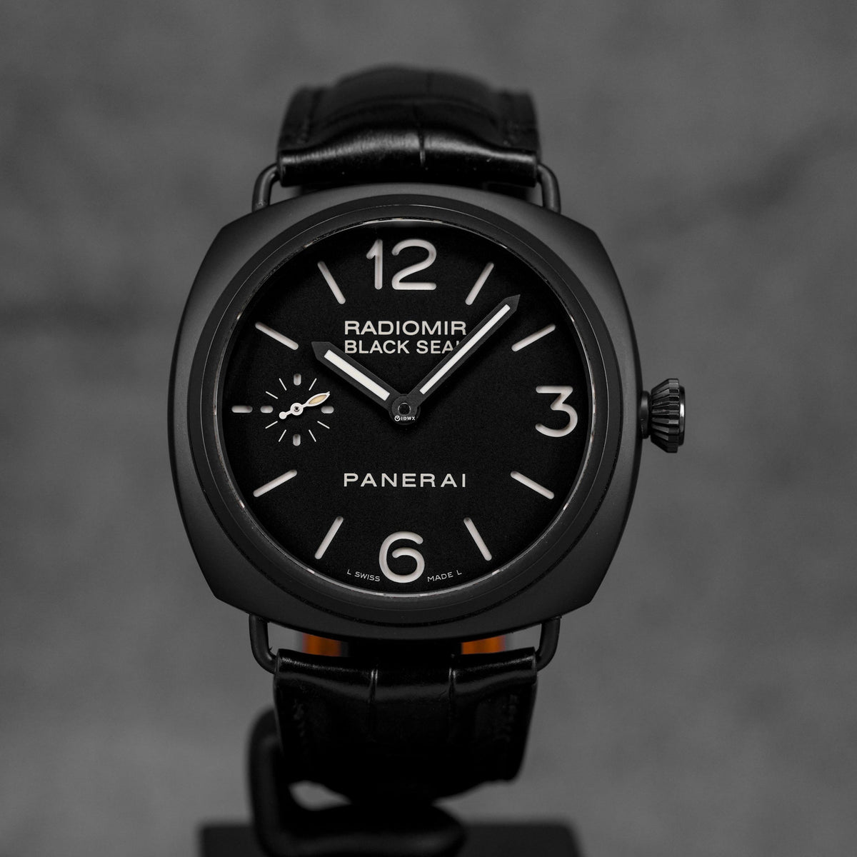 RADIOMIR BLACK SEAL 44MM CERAMIC PAM 292 (WATCH ONLY)