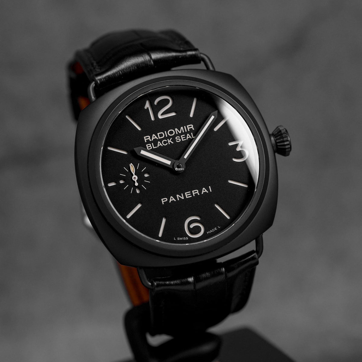 RADIOMIR BLACK SEAL 44MM CERAMIC PAM 292 (WATCH ONLY)