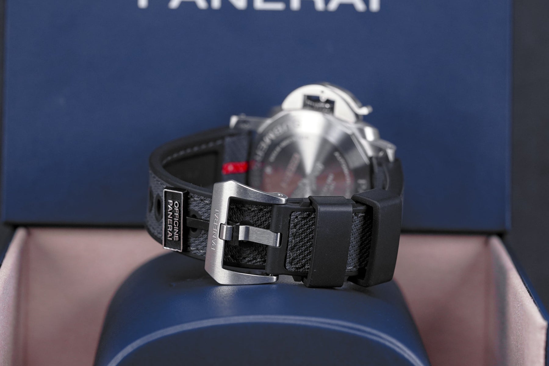 SUBMERSIBLE LUNA ROSSA 42MM WHITE DIAL PAM 1579 (2026)