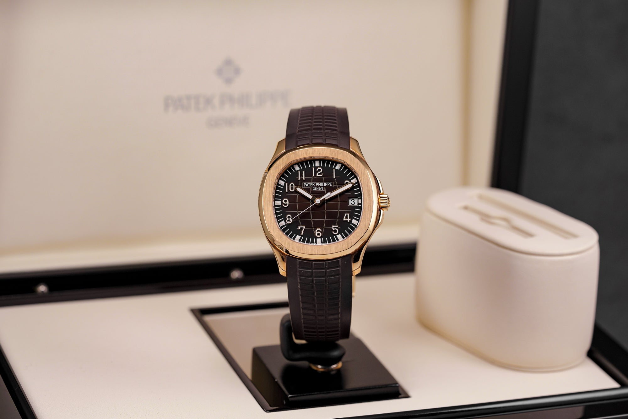 harga patek philippe aquanaut 5167r