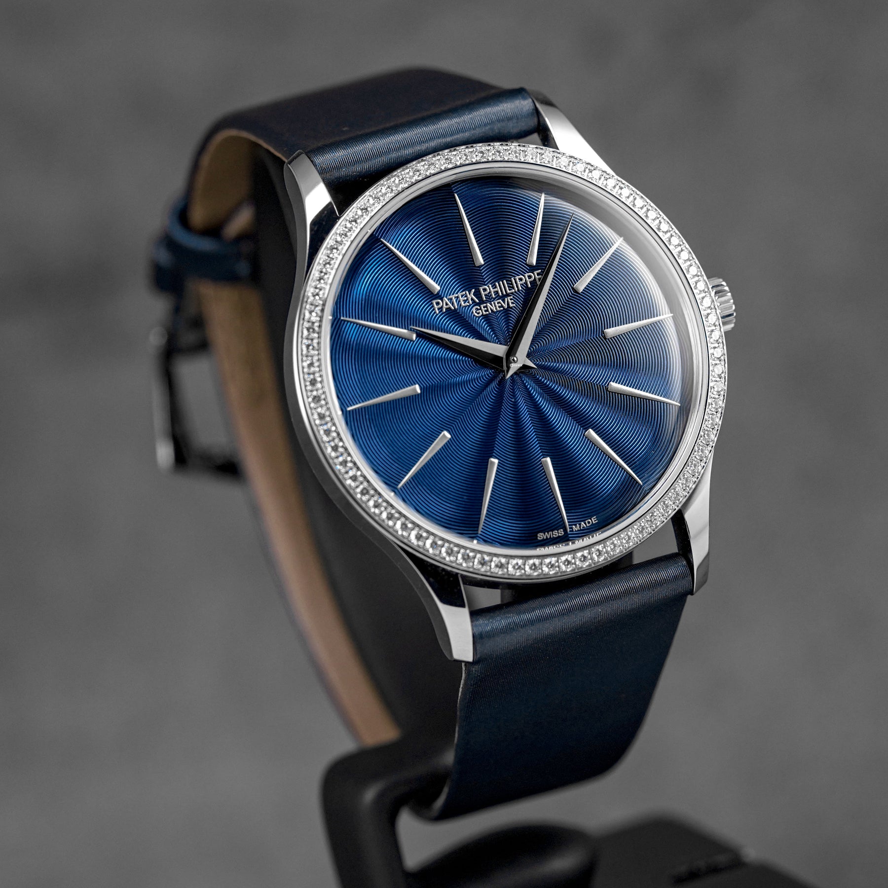 harga patek philippe calatrava 4997/200g