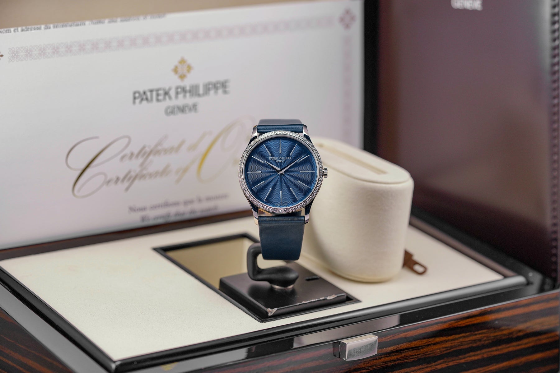 harga patek philippe calatrava 4997/200g