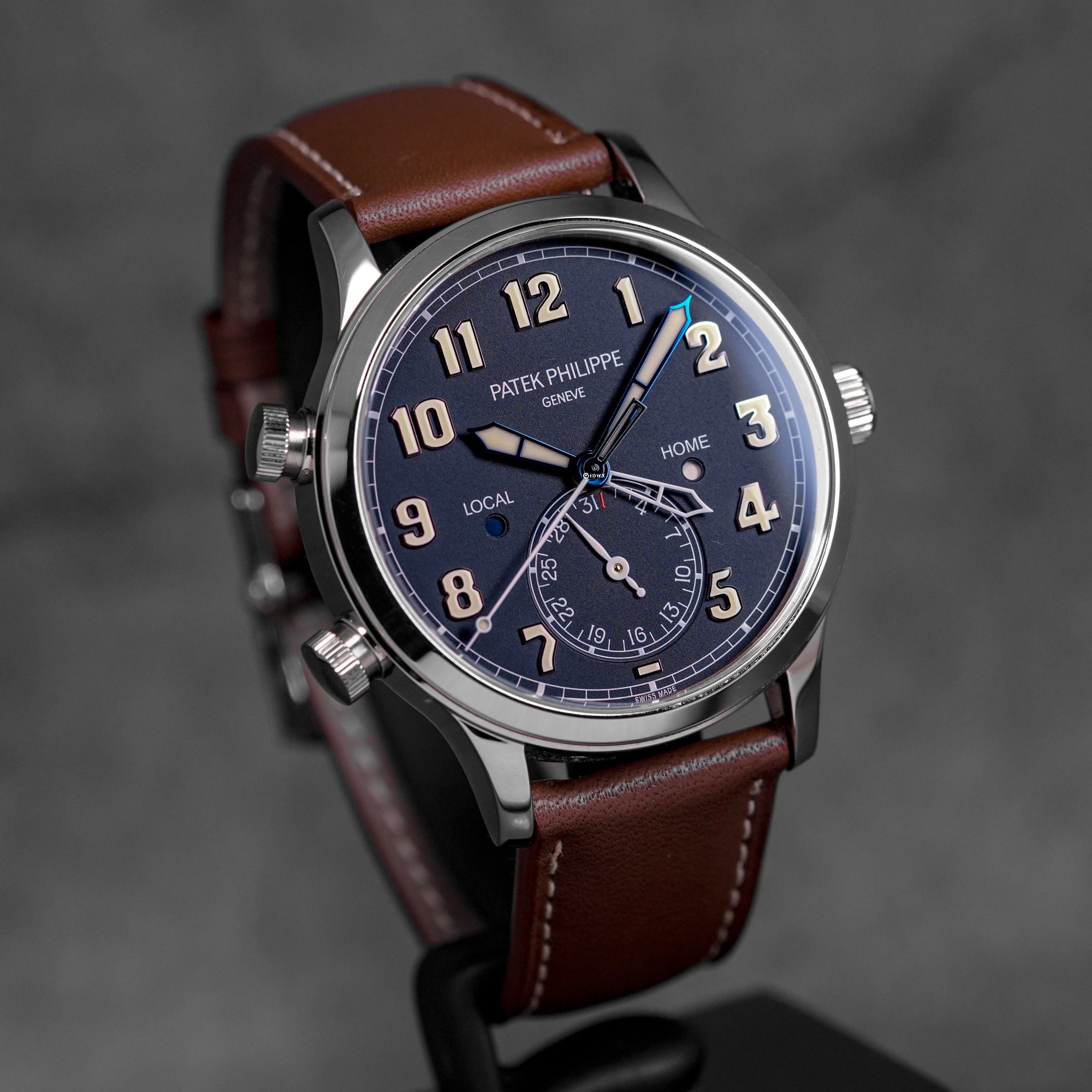 CALATRAVA PILOT TRAVEL TIME 5524G WHITEGOLD BLUE DIAL