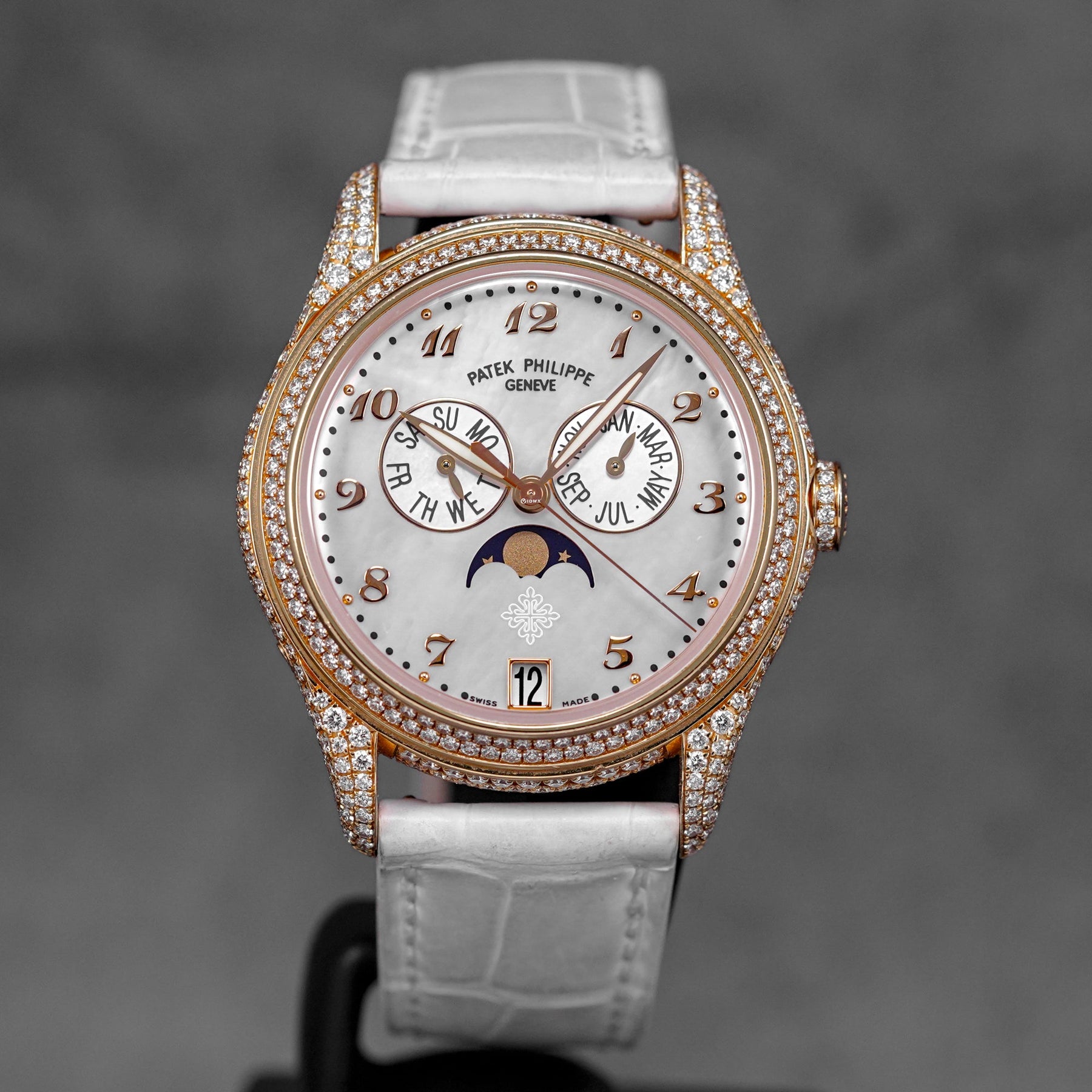 harga patek philippe complications 4937r