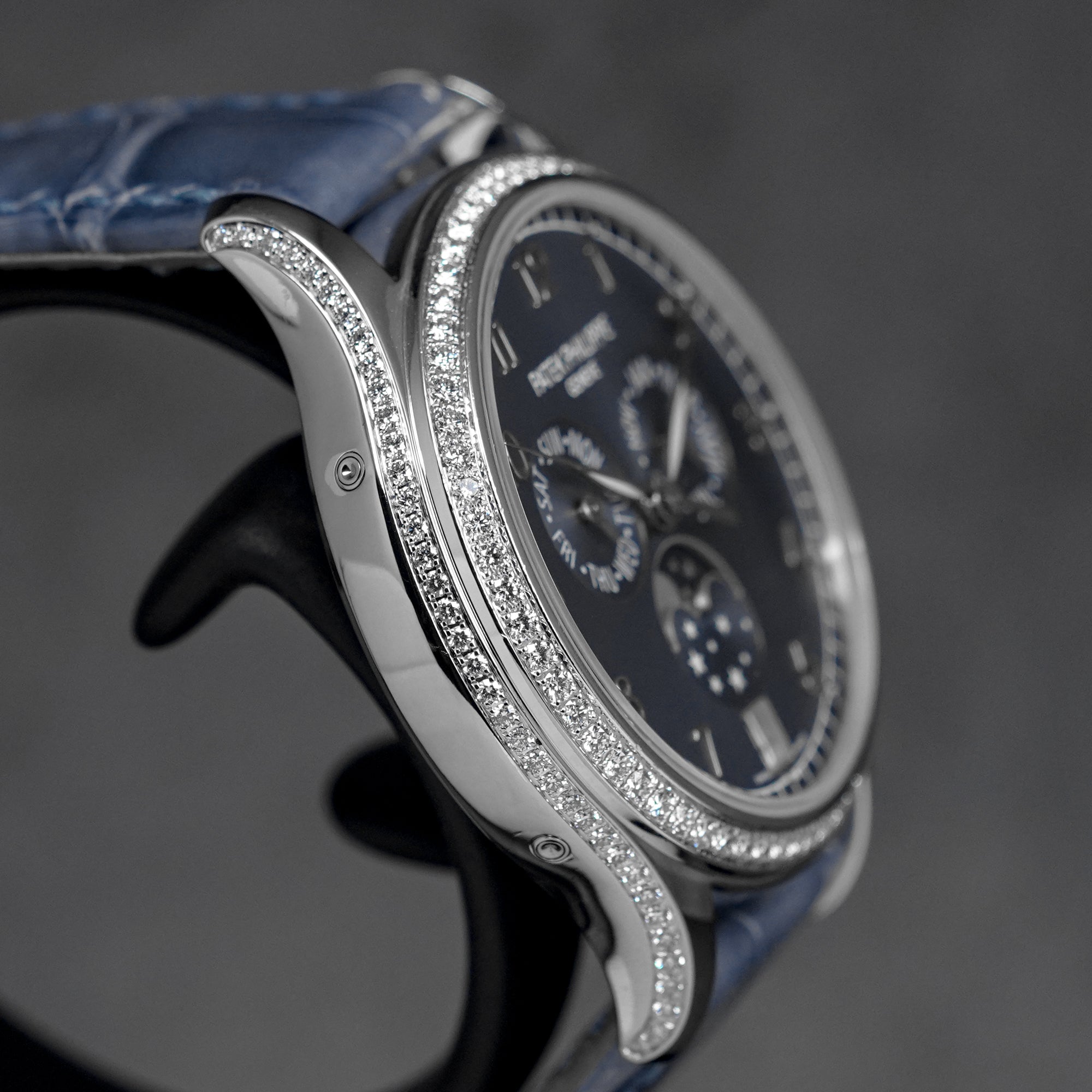 COMPLICATIONS 4947G WHITEGOLD ANNUAL CALENDAR BLUE DIAL DIAMOND BEZEL (2017)
