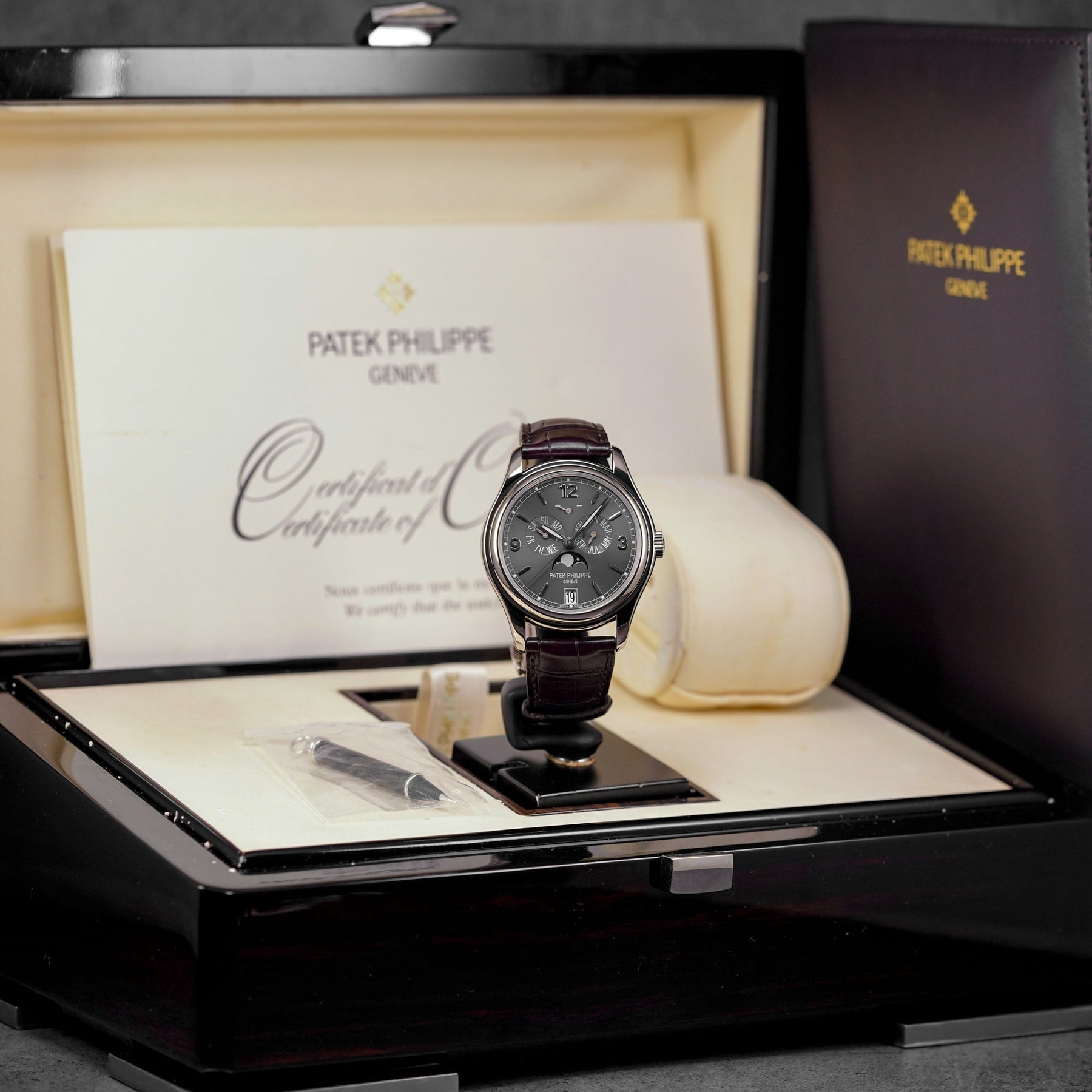 COMPLICATIONS 5146G WHITEGOLD ANNUAL CALENDAR GREY DIAL (2008)